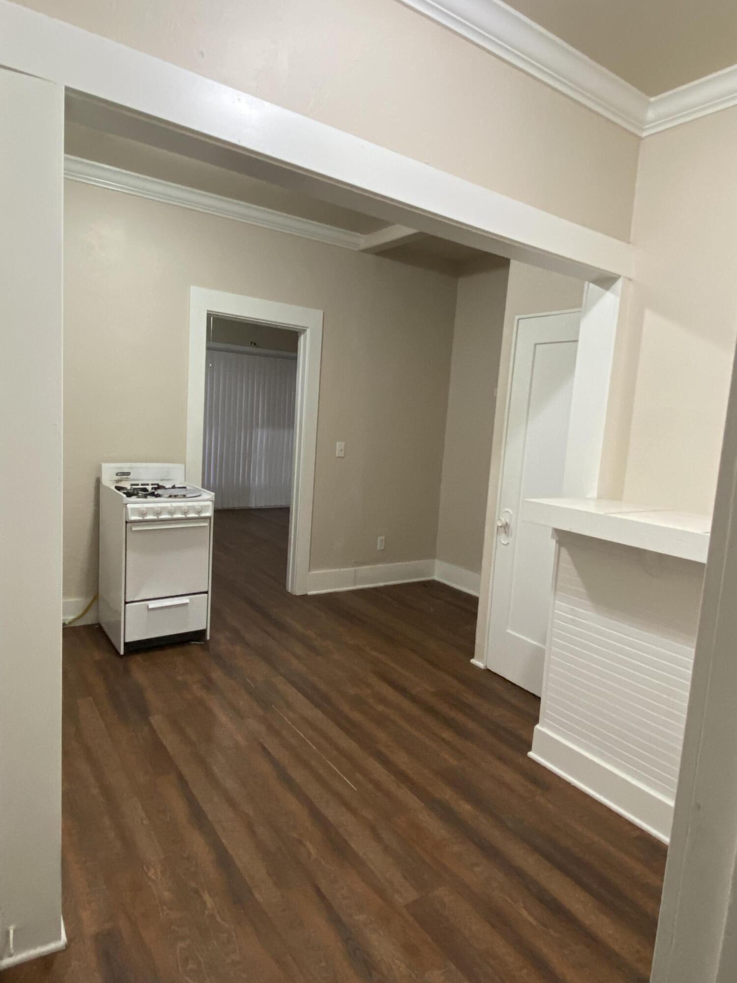 237 S C St, Exeter, CA 93221