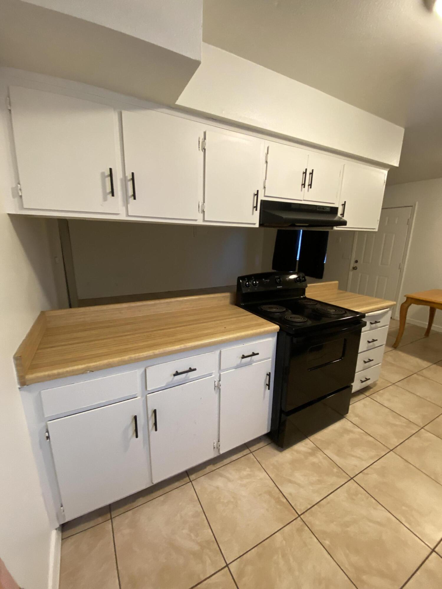 237 S C St, Exeter, CA 93221