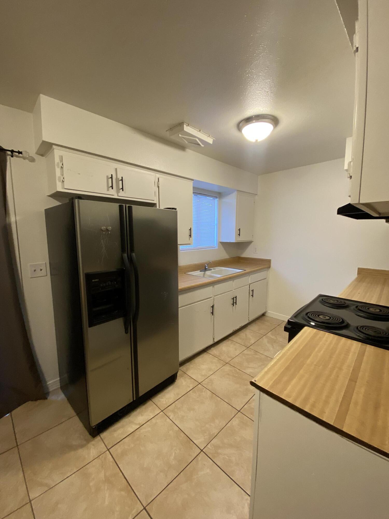 237 S C St, Exeter, CA 93221