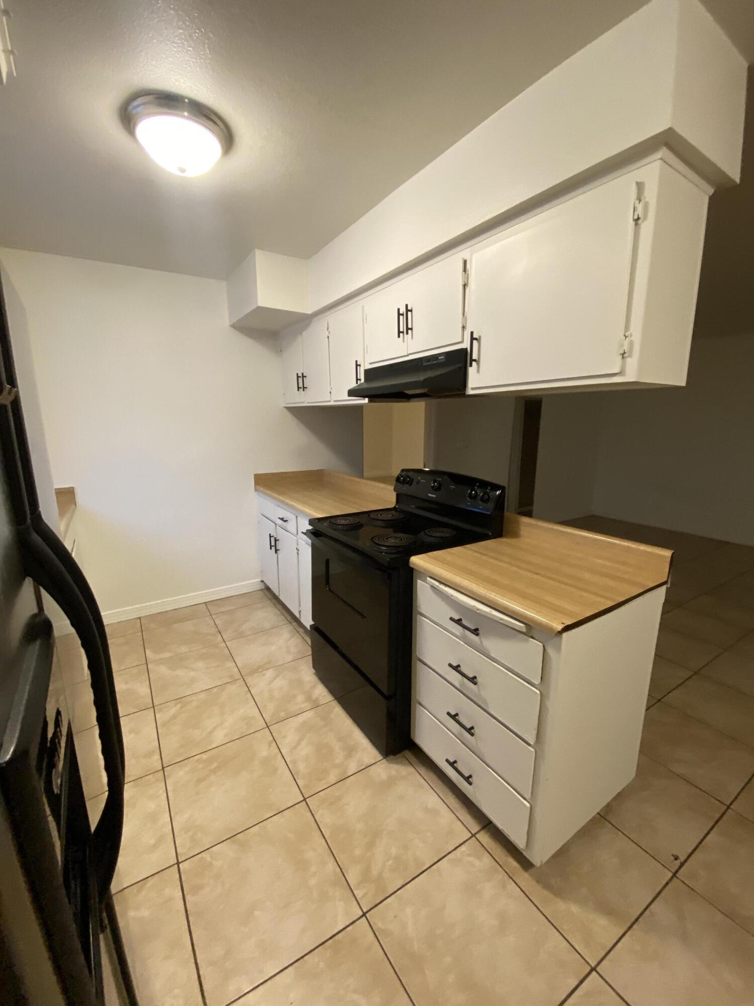 237 S C St, Exeter, CA 93221
