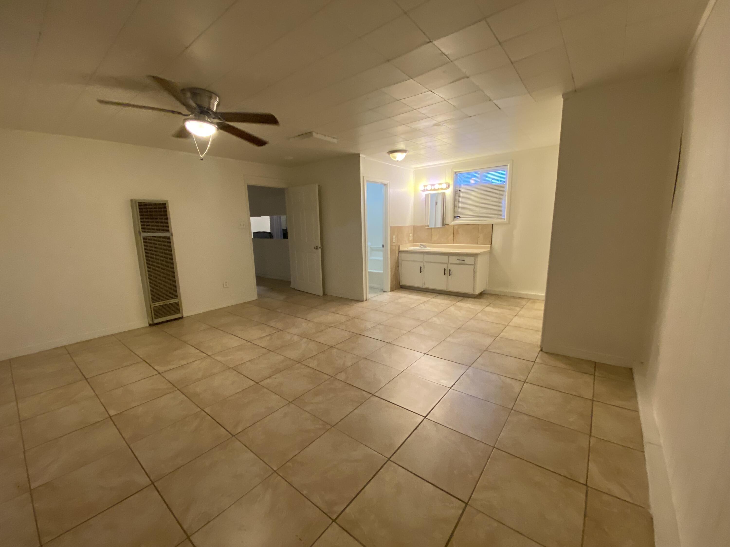 237 S C St, Exeter, CA 93221