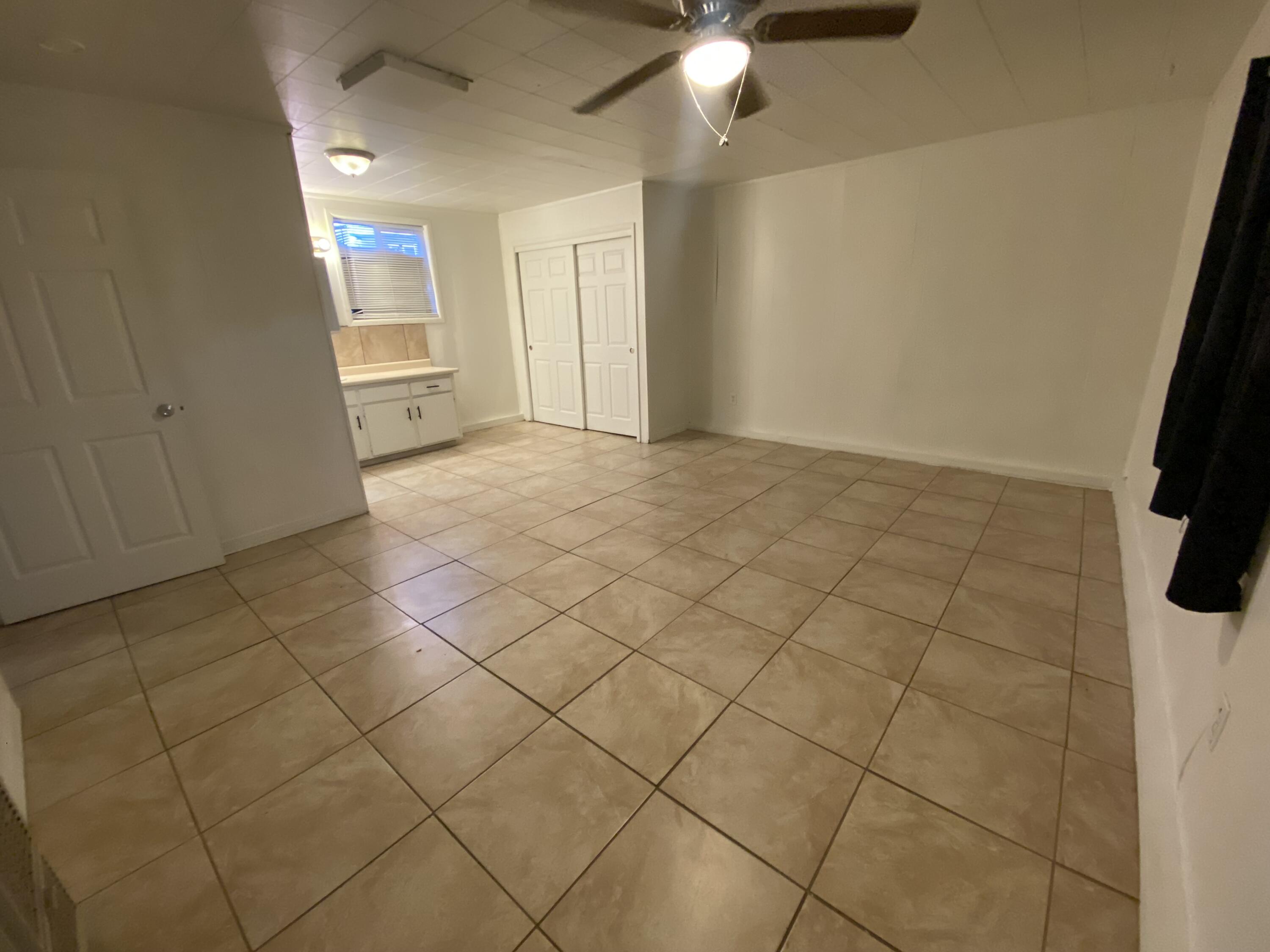 237 S C St, Exeter, CA 93221