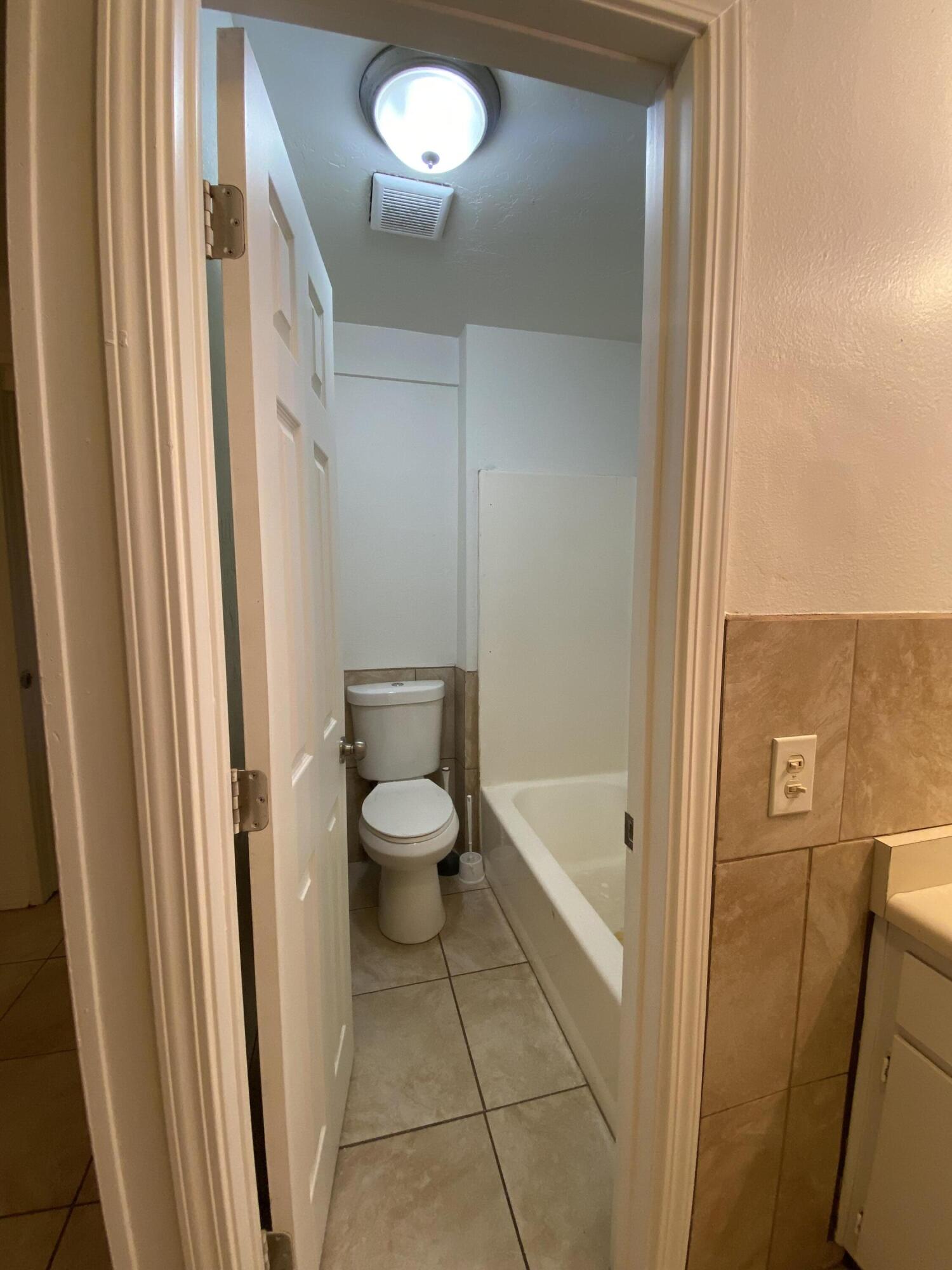 237 S C St, Exeter, CA 93221