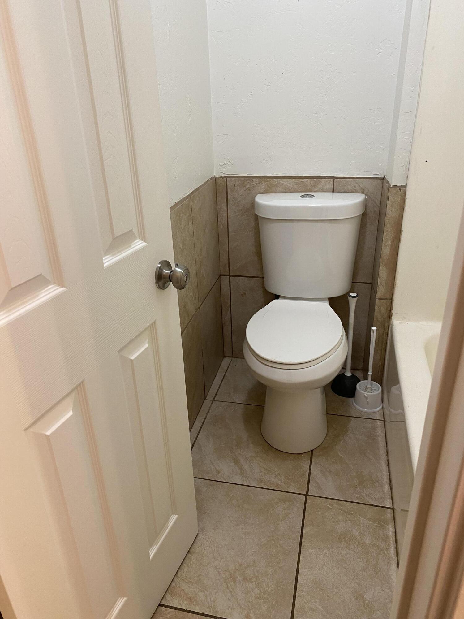 237 S C St, Exeter, CA 93221