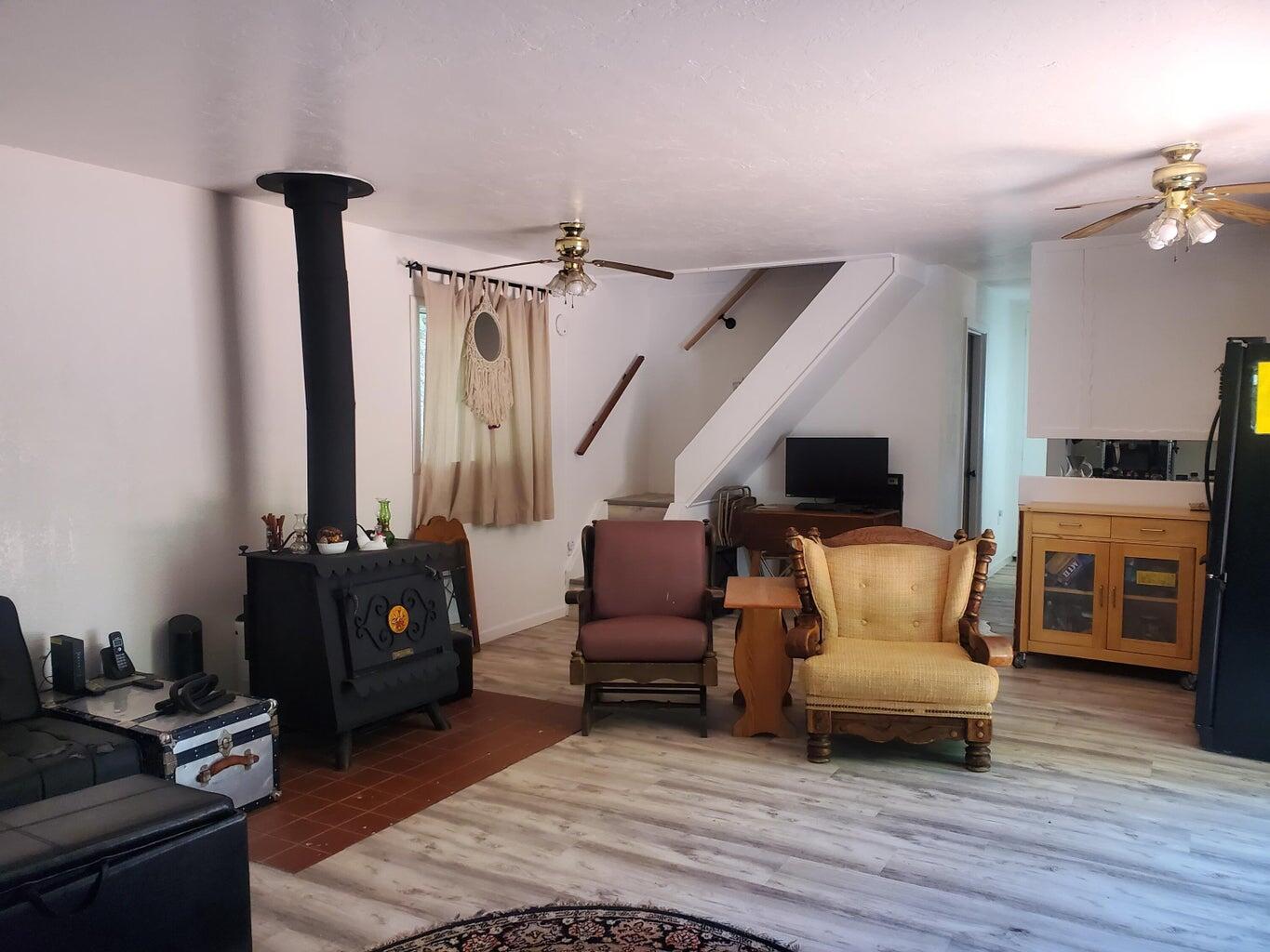 57918 Redwood Trl, Badger, CA 93603