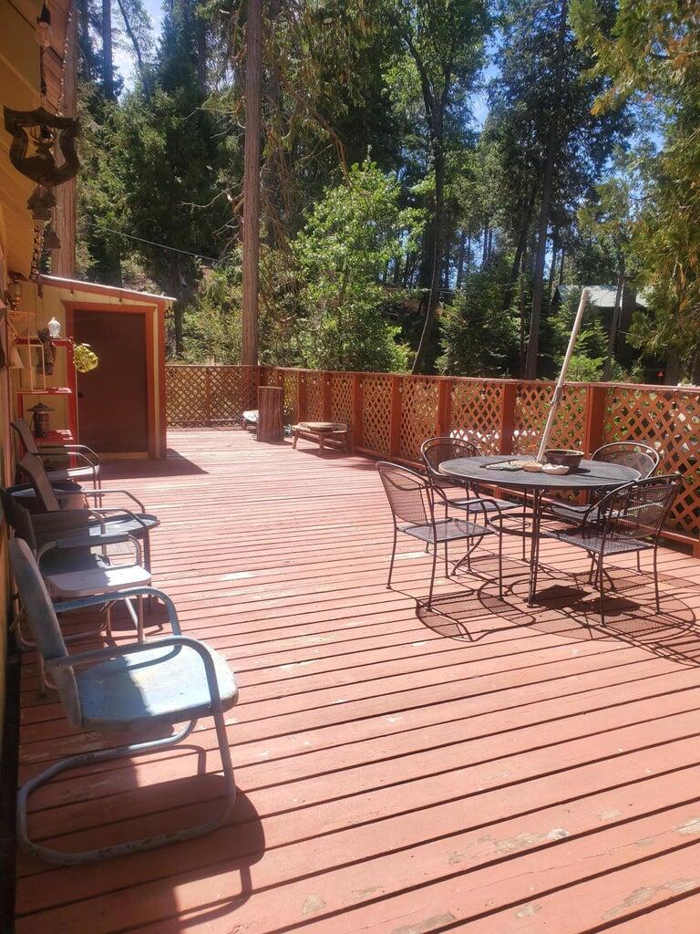 57918 Redwood Trl, Badger, CA 93603