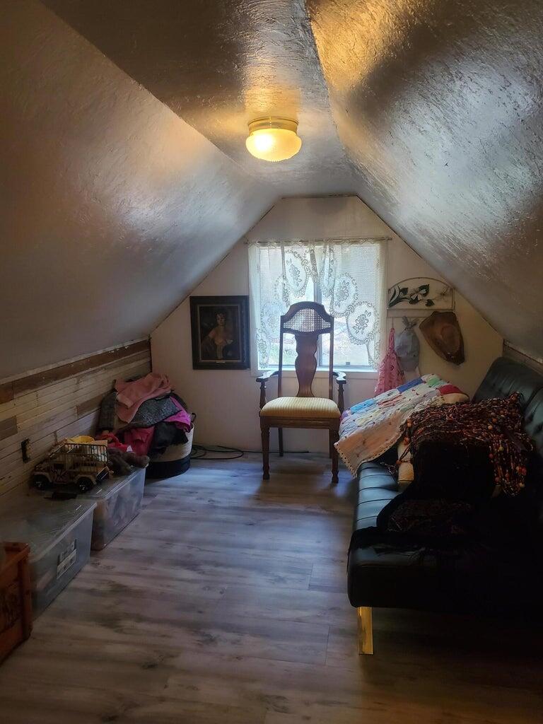 57918 Redwood Trl, Badger, CA 93603