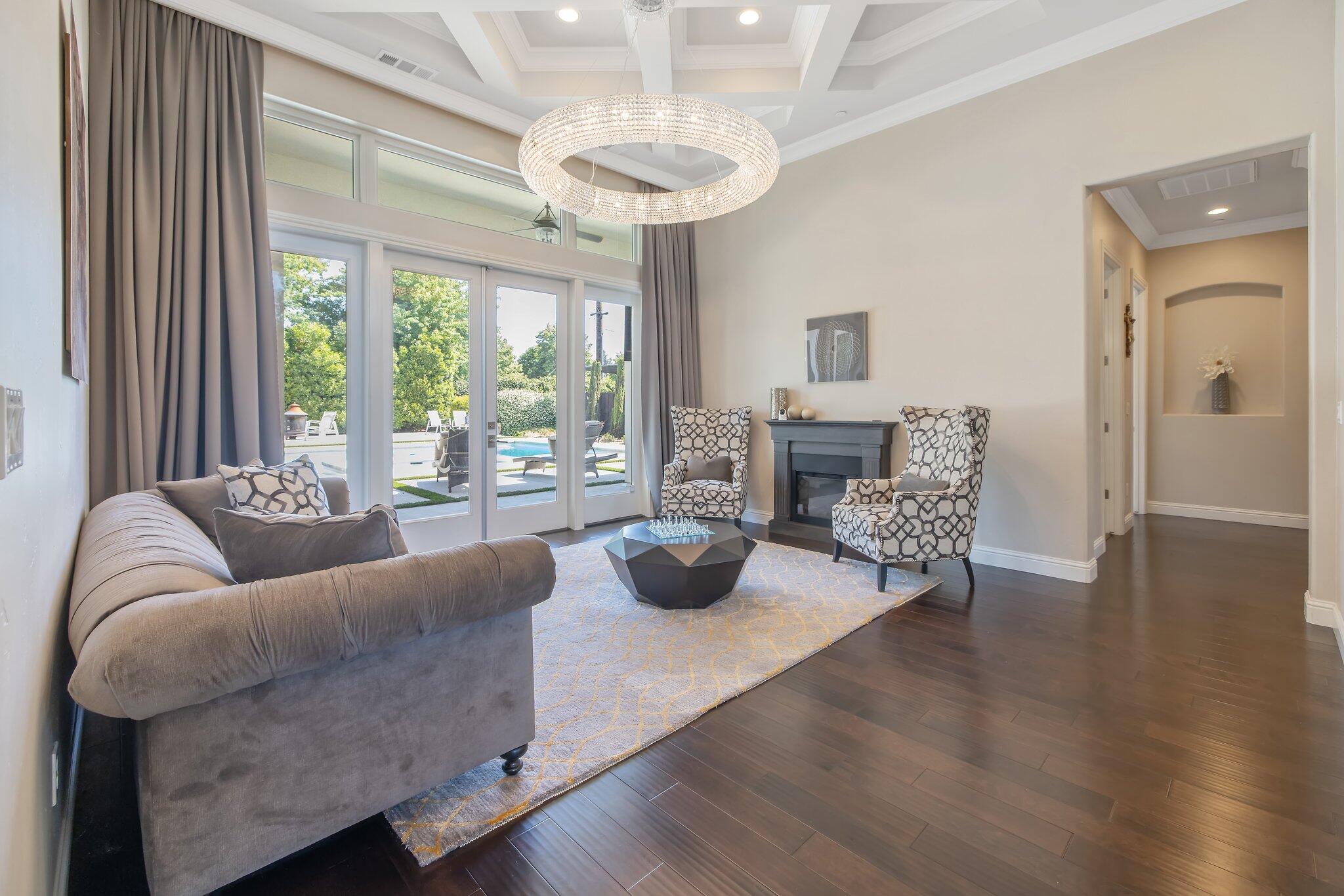 6702 W Harter Ave, Visalia, CA 93277