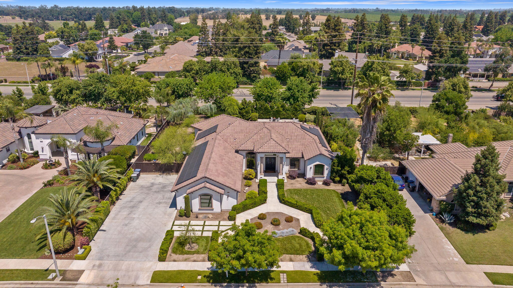 6702 W Harter Ave, Visalia, CA 93277