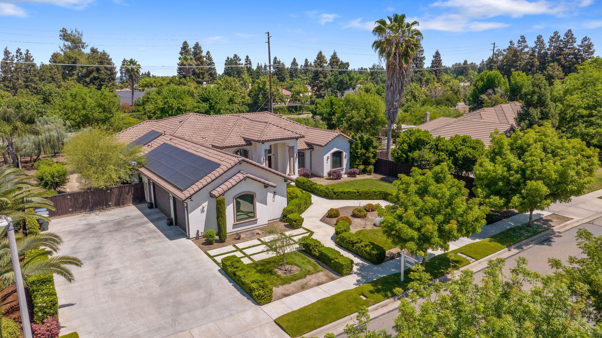 6702 W Harter Ave, Visalia, CA 93277