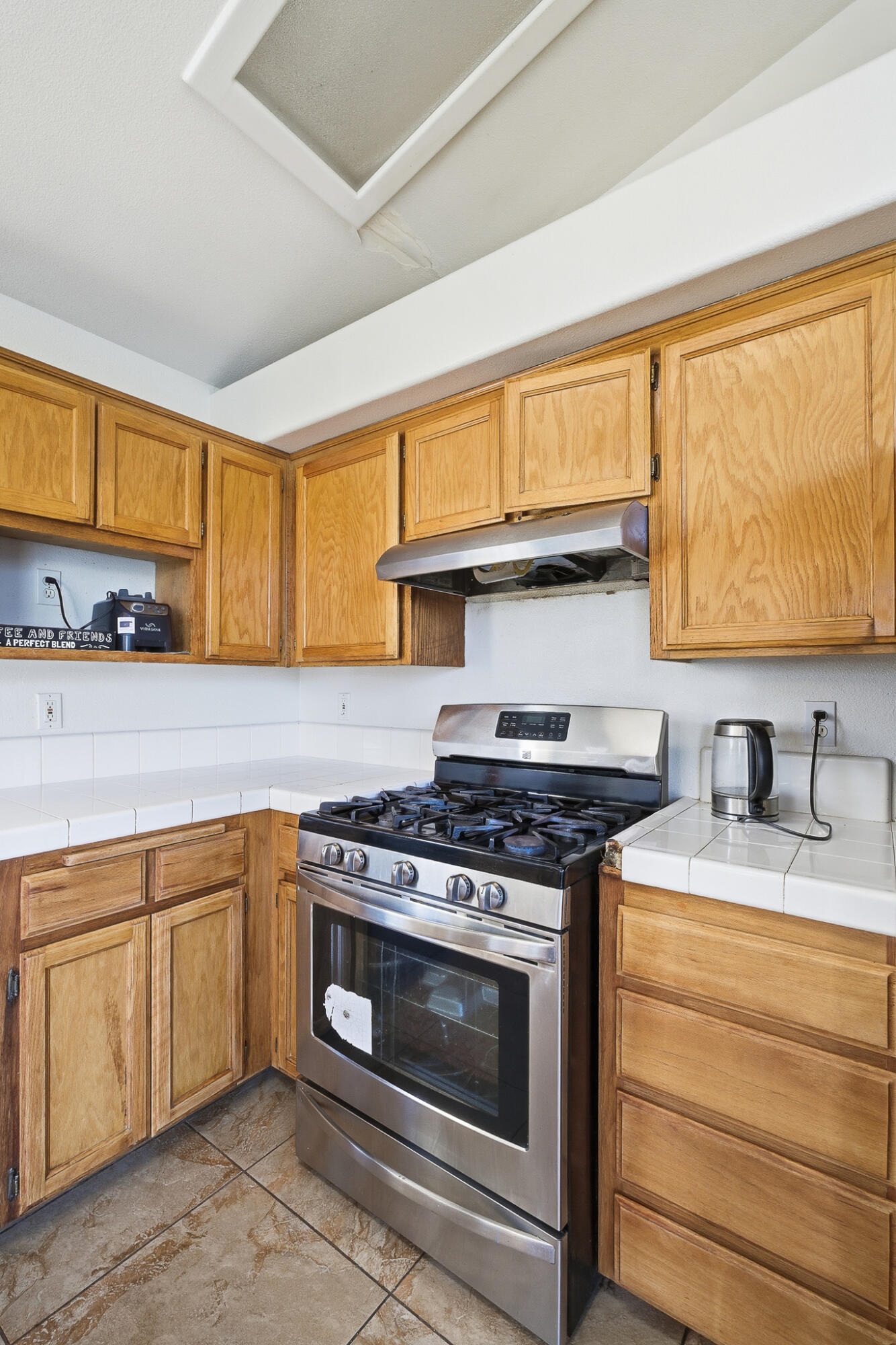 3204 S Cain St, Visalia, CA 93292