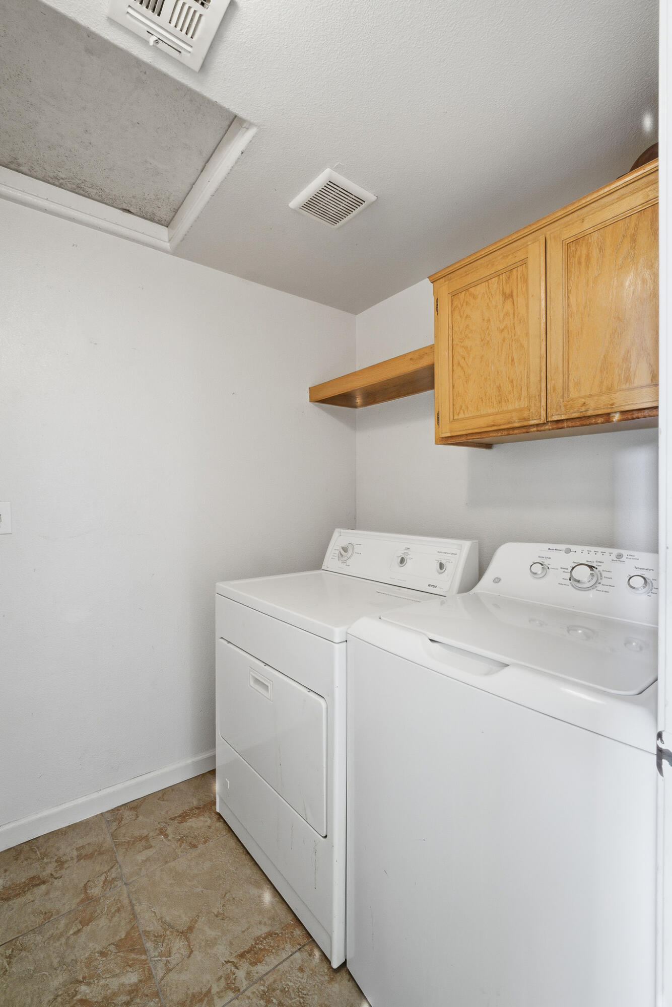 3204 S Cain St, Visalia, CA 93292