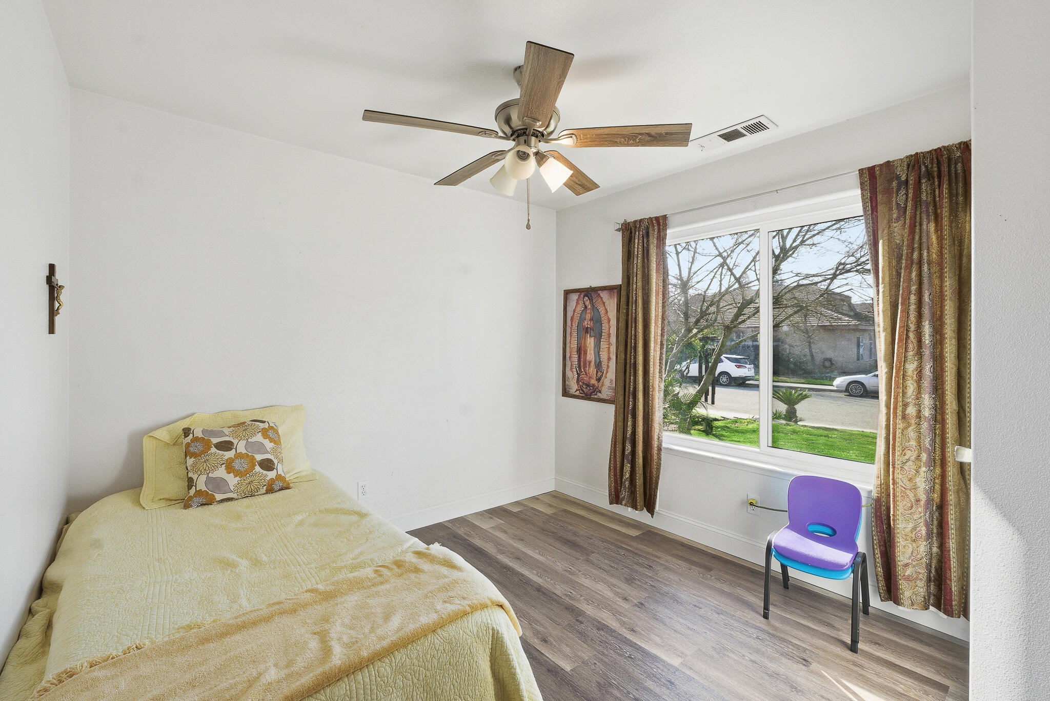 3204 S Cain St, Visalia, CA 93292