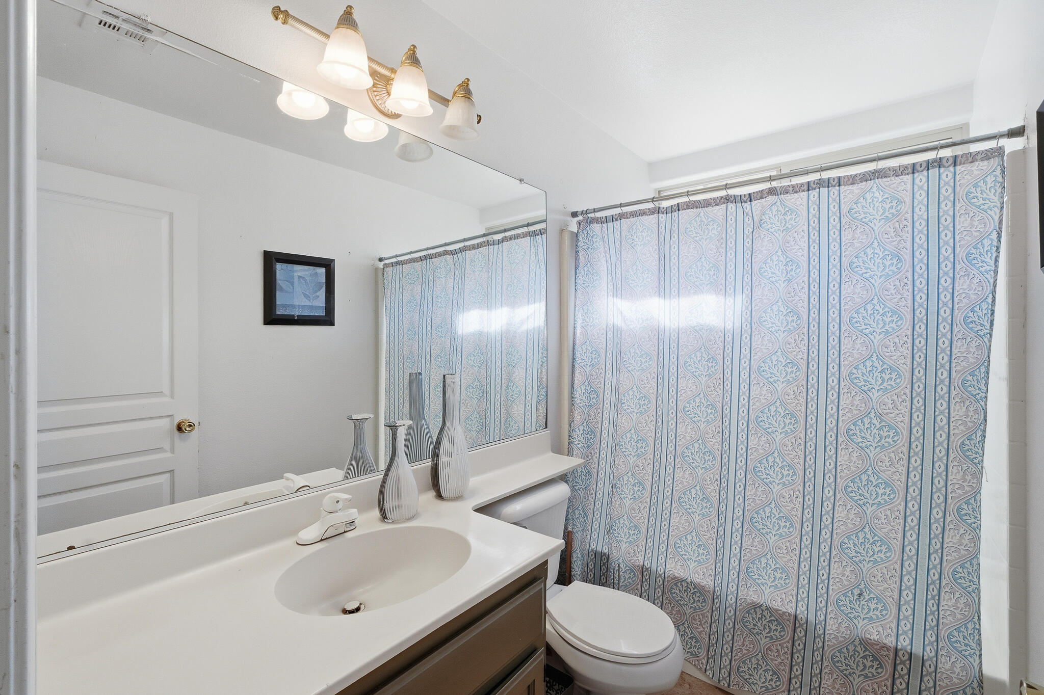 3204 S Cain St, Visalia, CA 93292