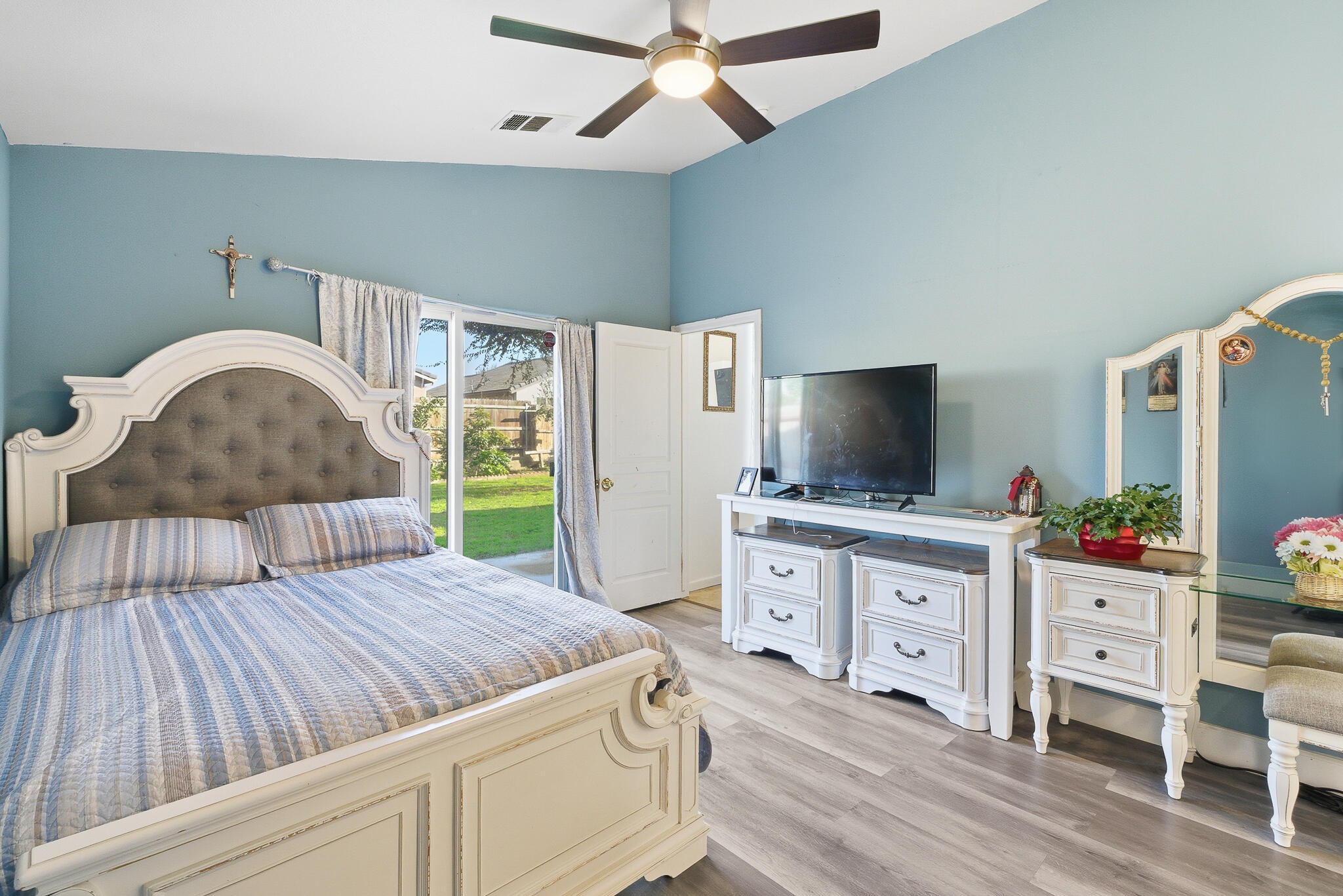 3204 S Cain St, Visalia, CA 93292