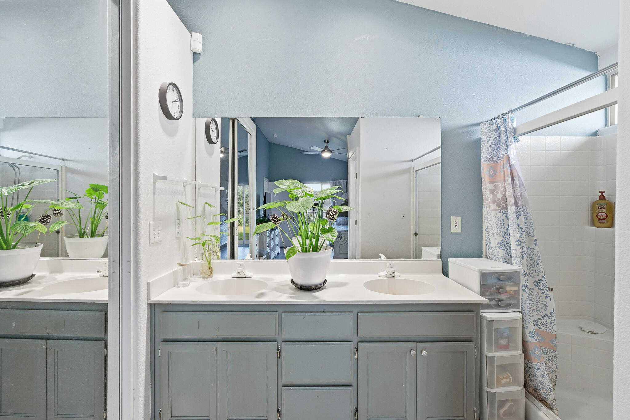 3204 S Cain St, Visalia, CA 93292