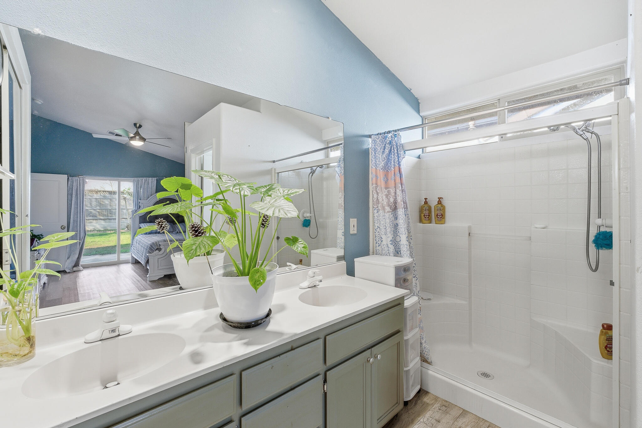 3204 S Cain St, Visalia, CA 93292