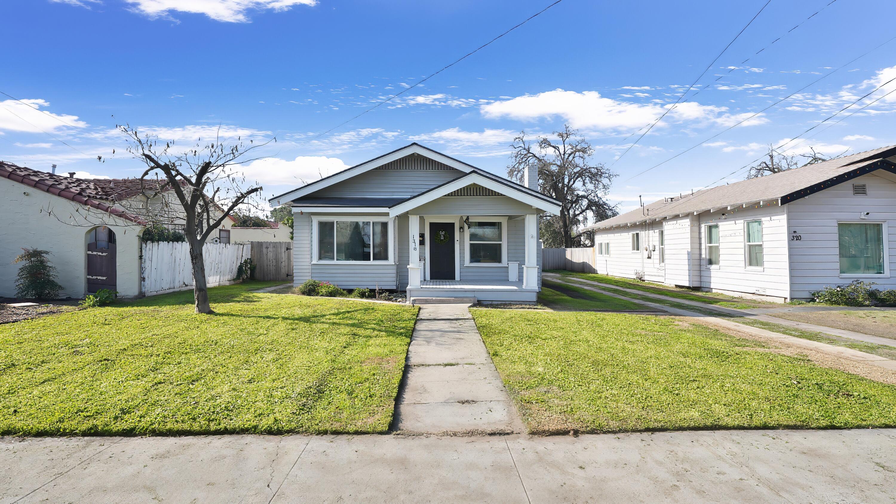1318 N Redington St, Hanford, CA 93230