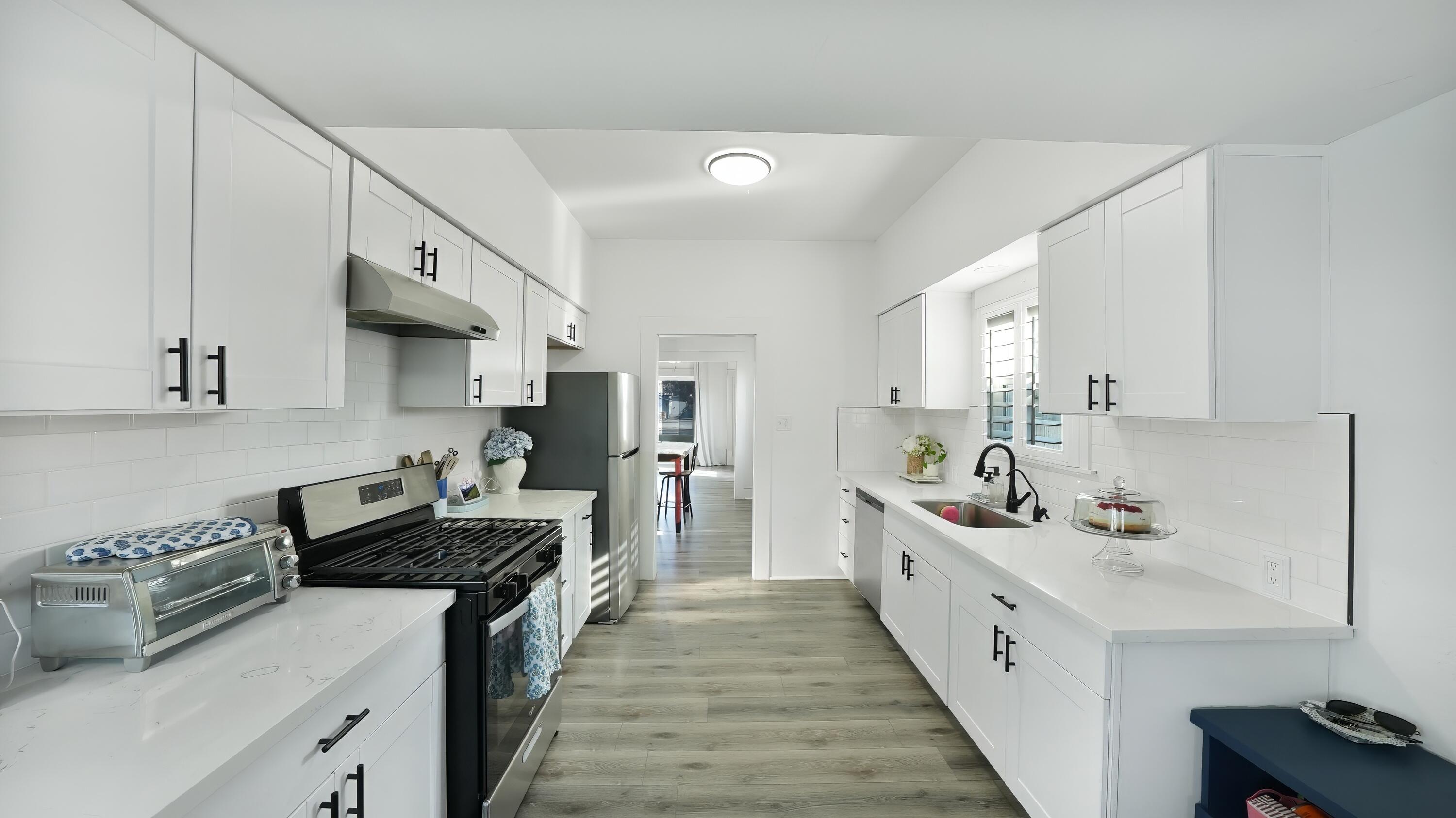 1318 N Redington St, Hanford, CA 93230