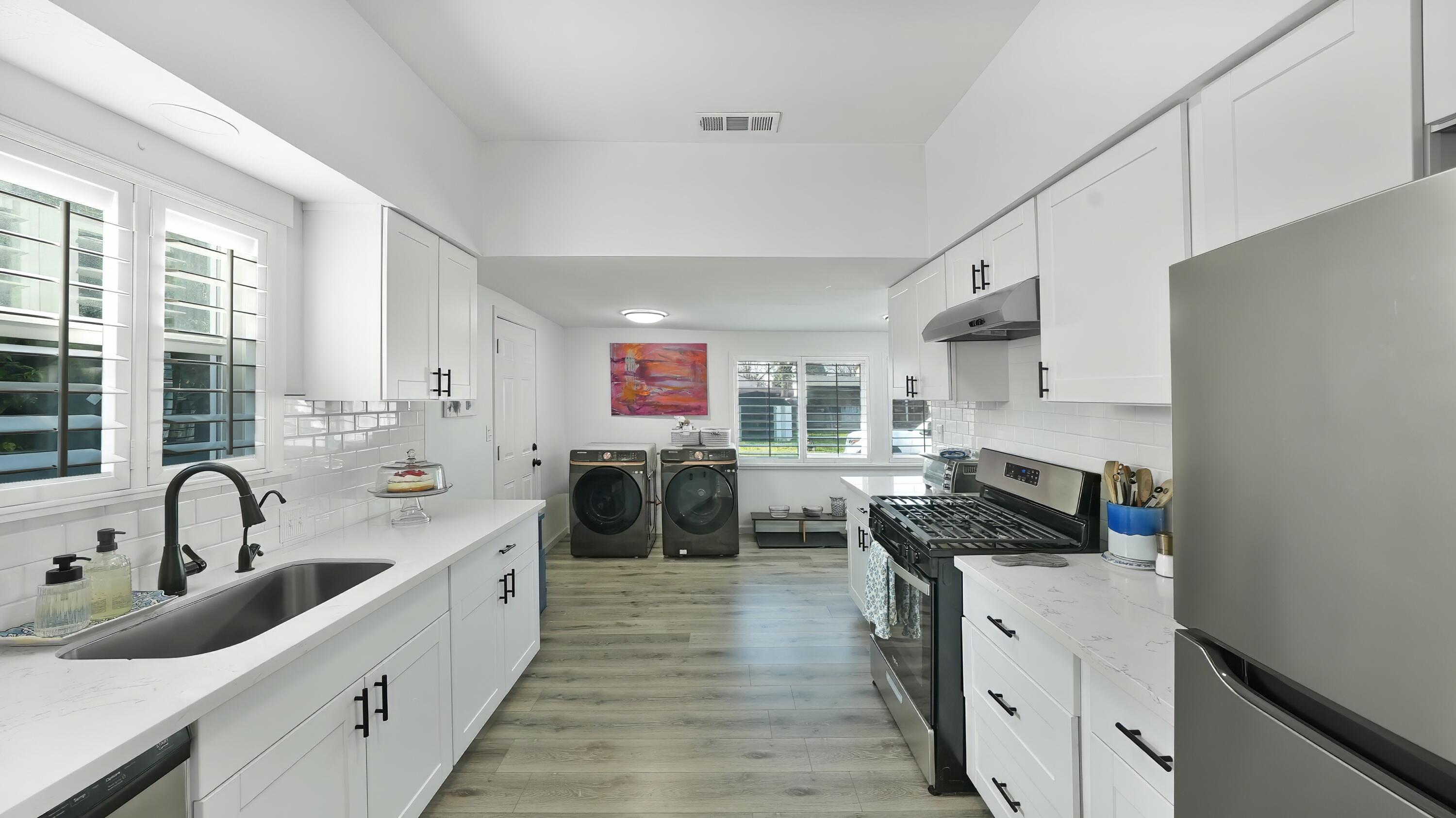 1318 N Redington St, Hanford, CA 93230