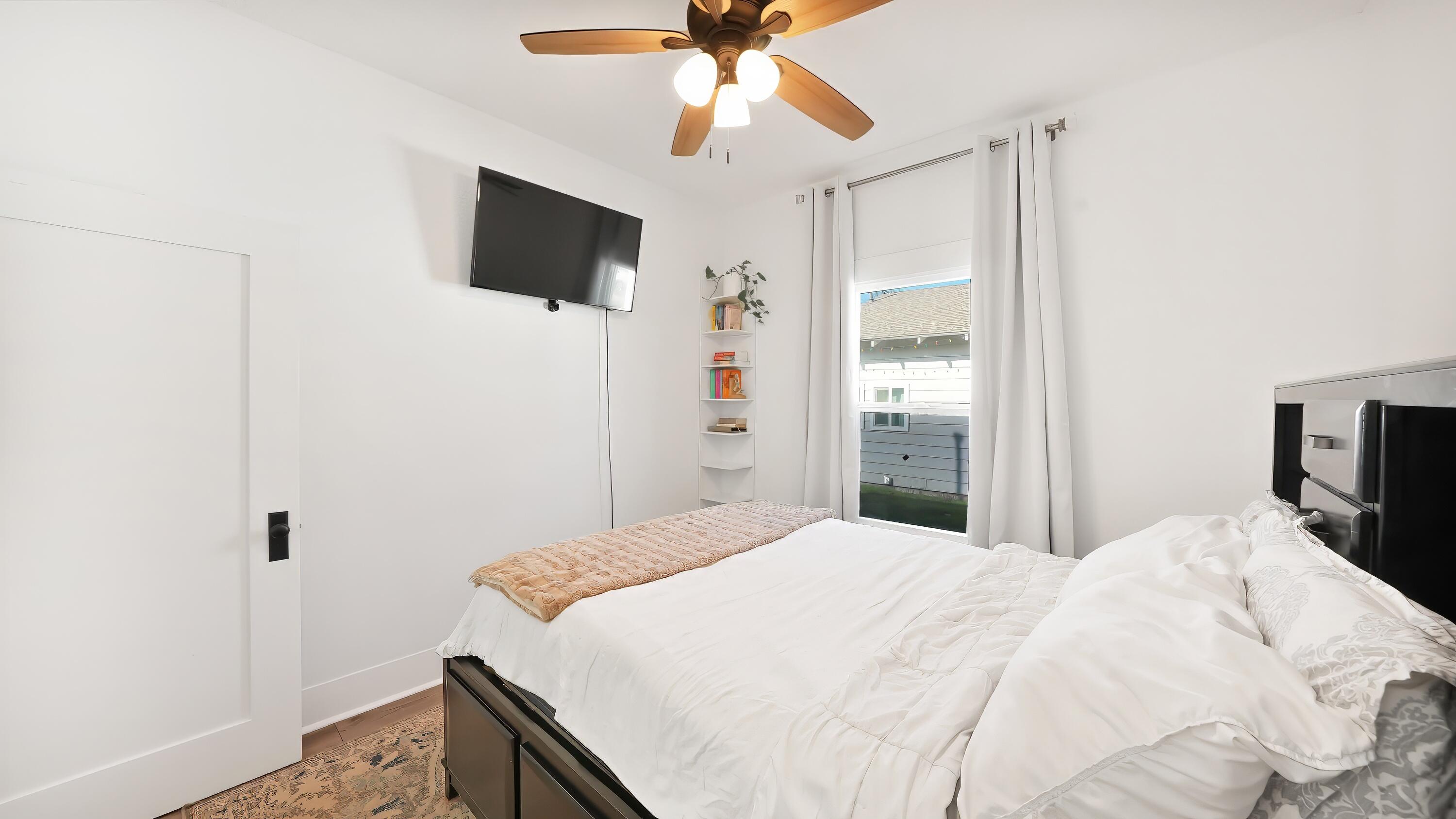 1318 N Redington St, Hanford, CA 93230