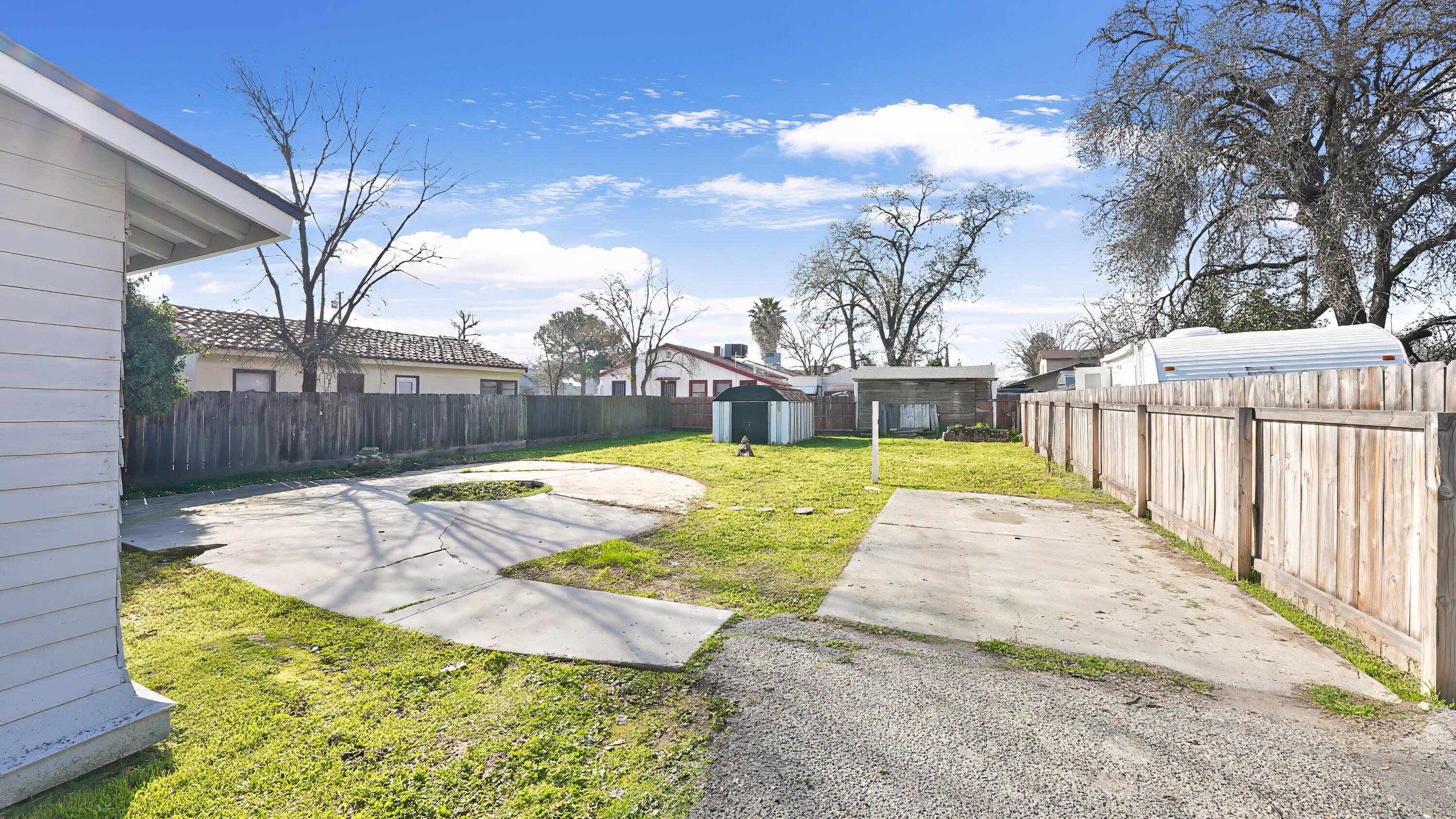 1318 N Redington St, Hanford, CA 93230