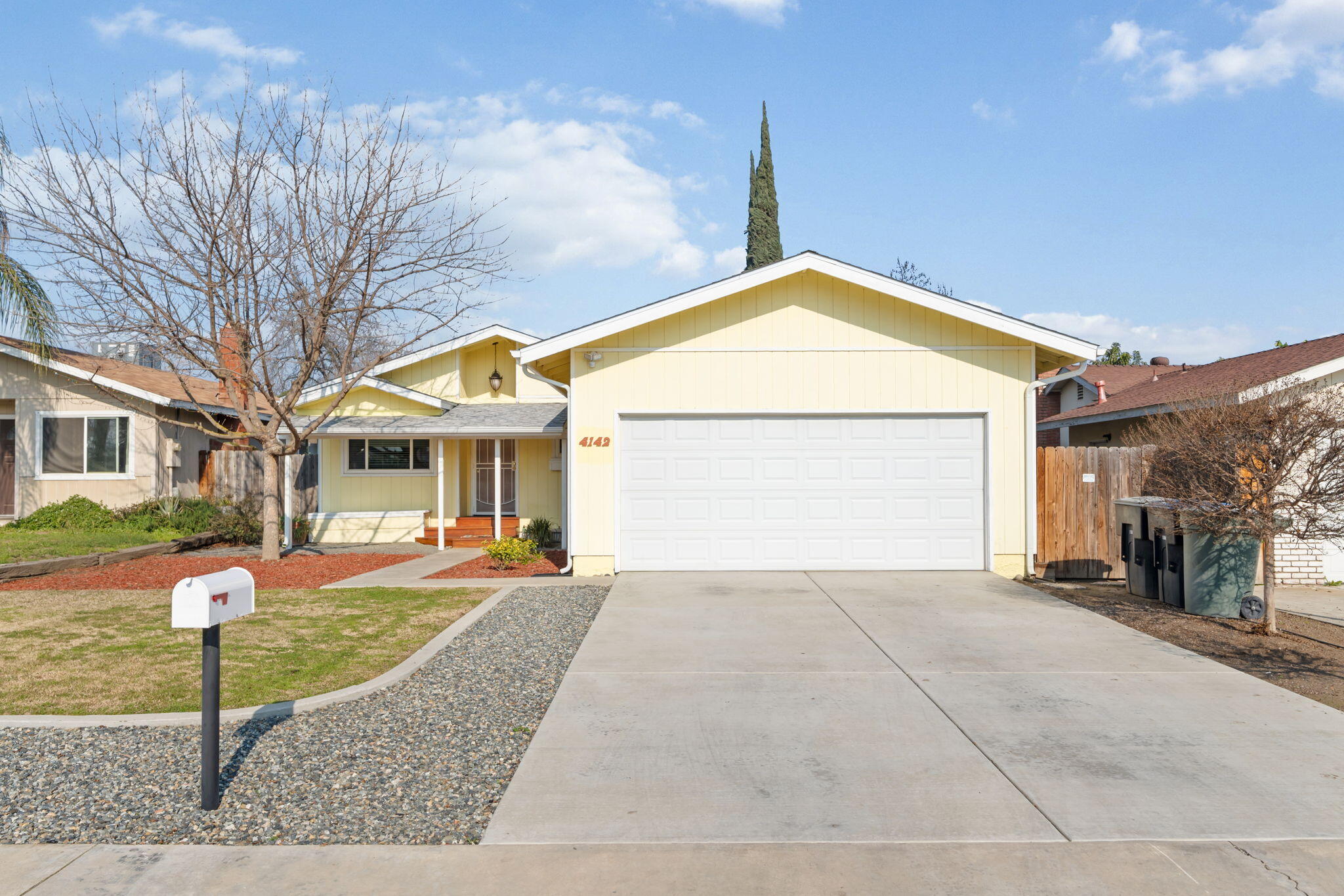4142 W Cambridge Ave, Visalia, CA 93277