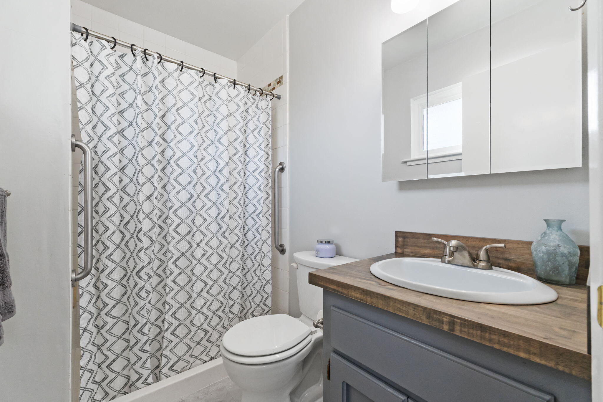 4142 W Cambridge Ave, Visalia, CA 93277