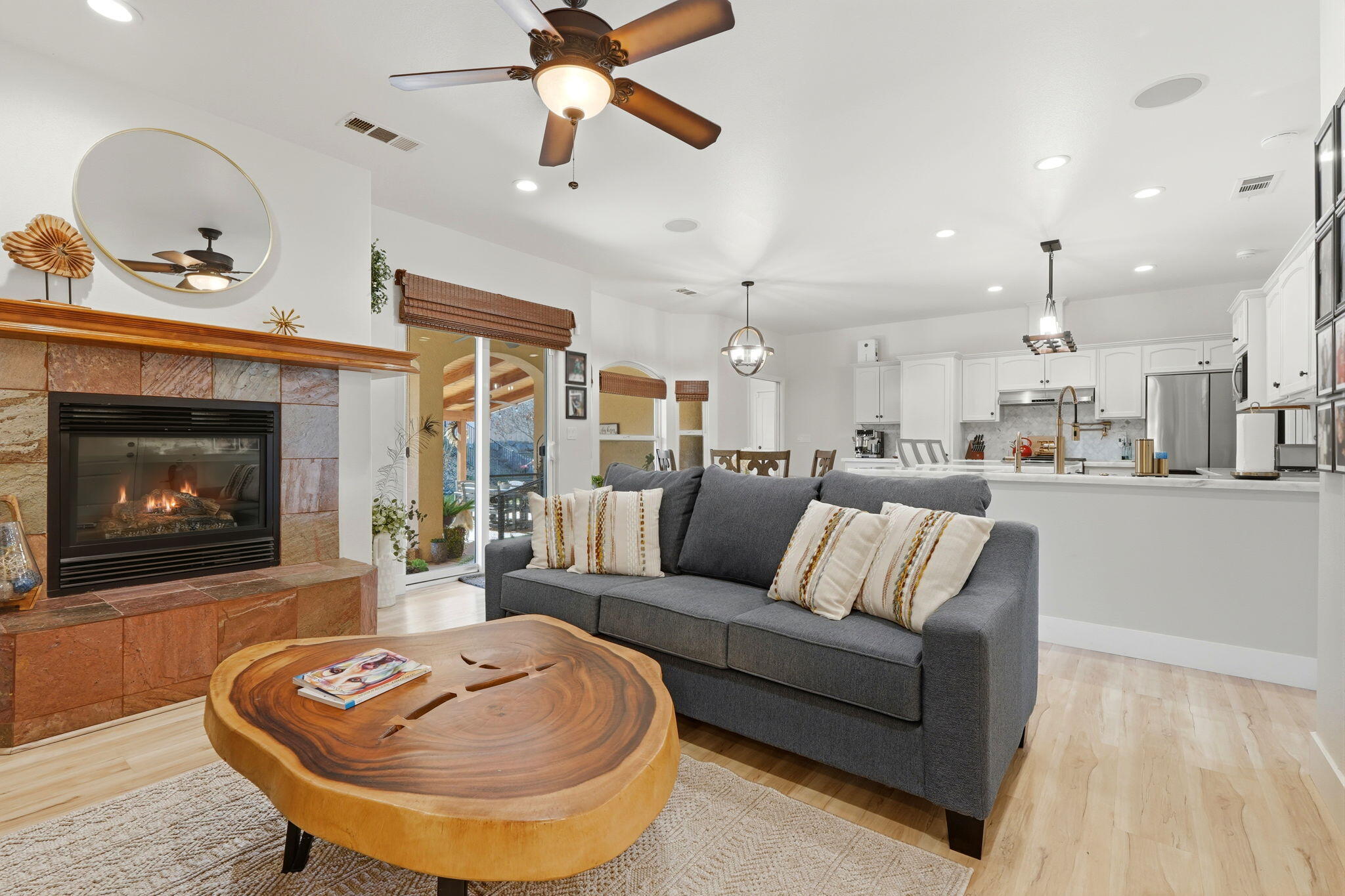 16280 Wardlaw Dr, Springville, CA 93265