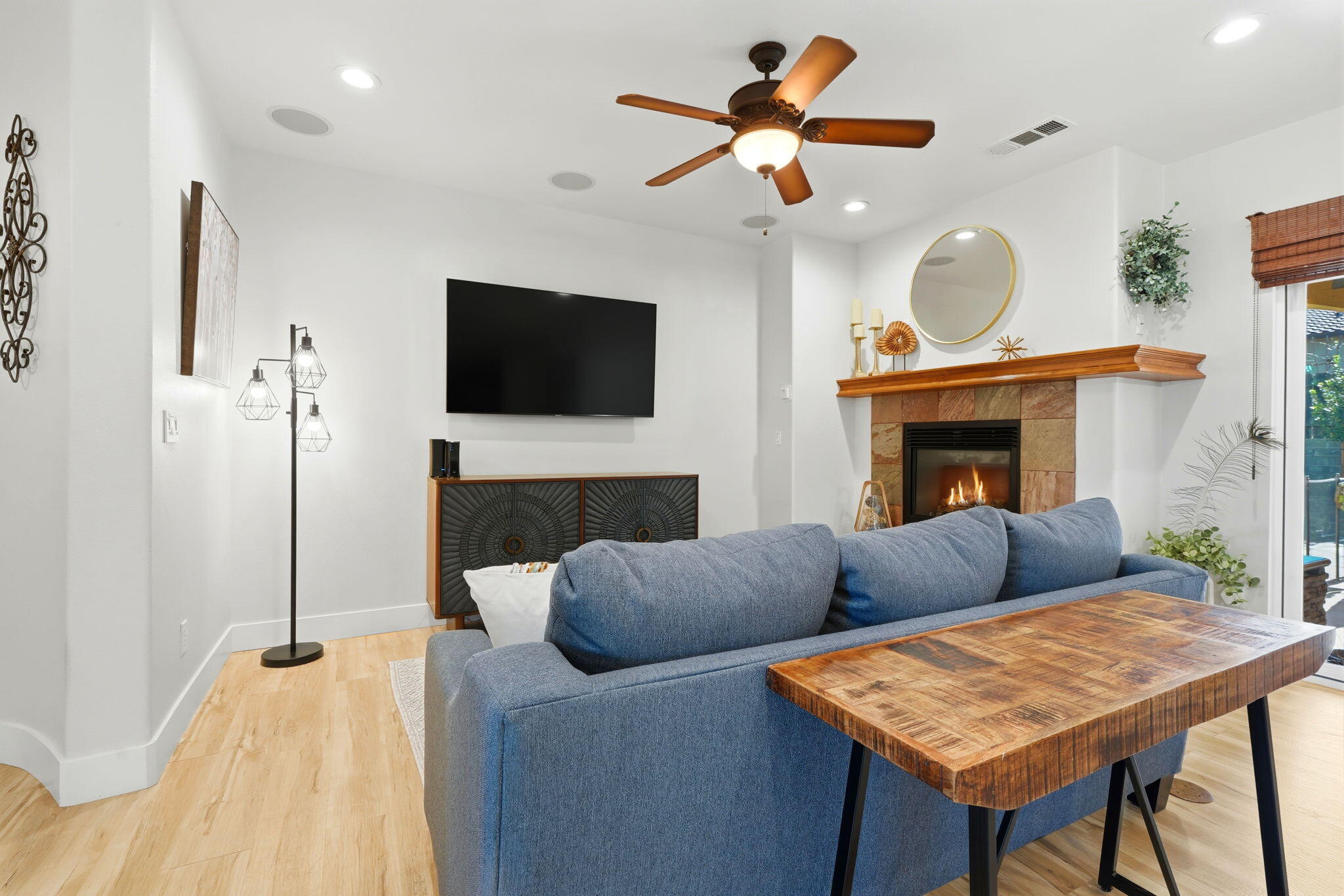 16280 Wardlaw Dr, Springville, CA 93265