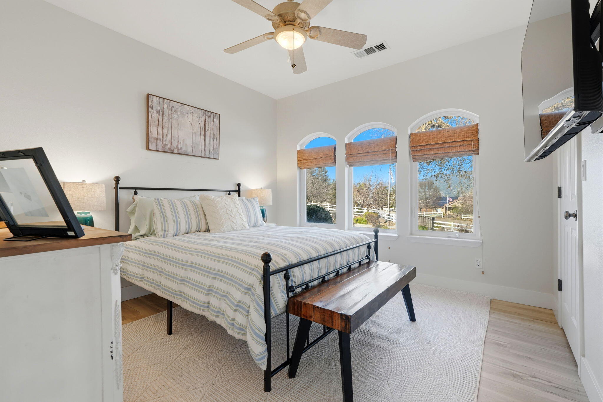 16280 Wardlaw Dr, Springville, CA 93265