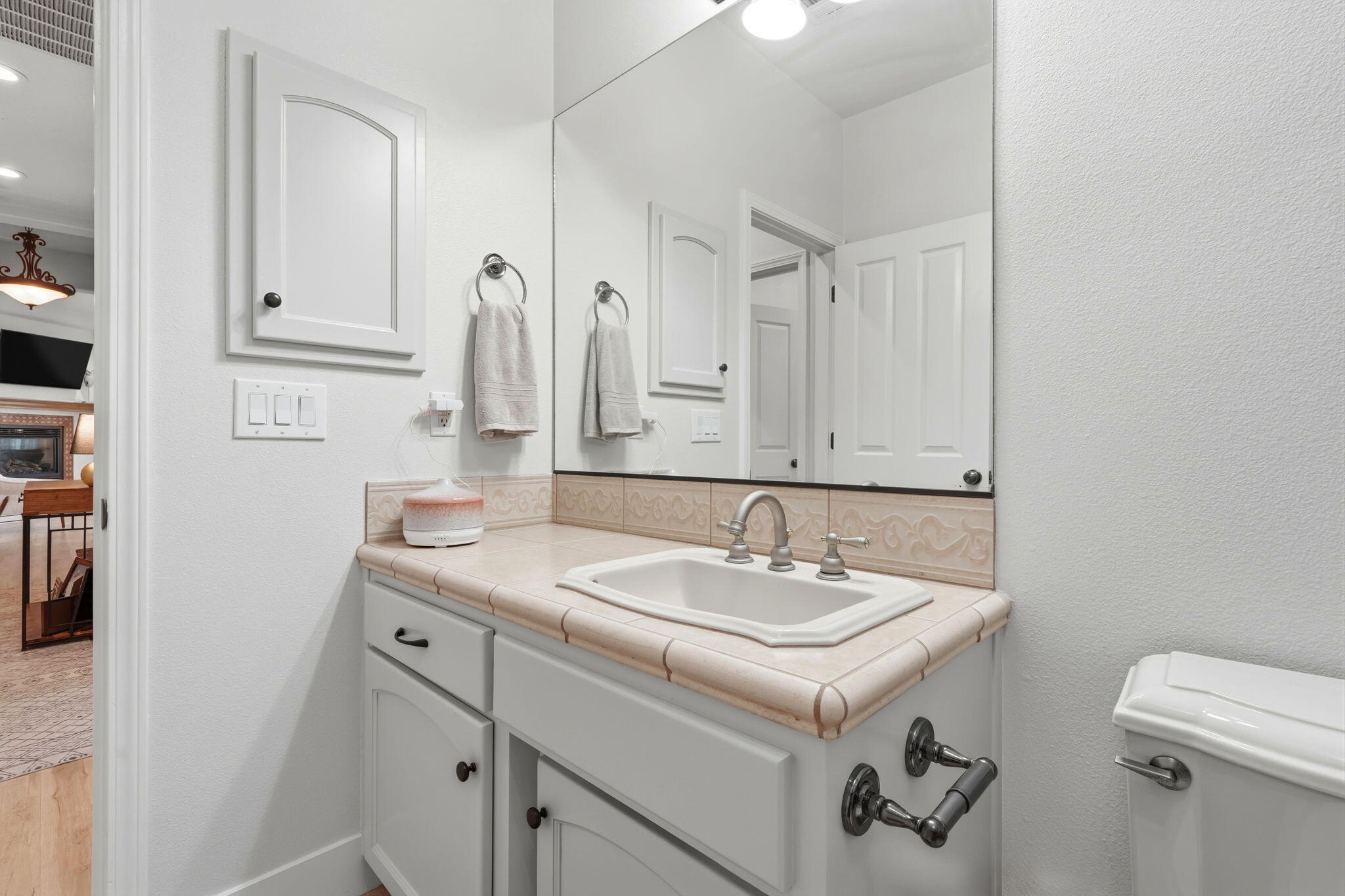 16280 Wardlaw Dr, Springville, CA 93265