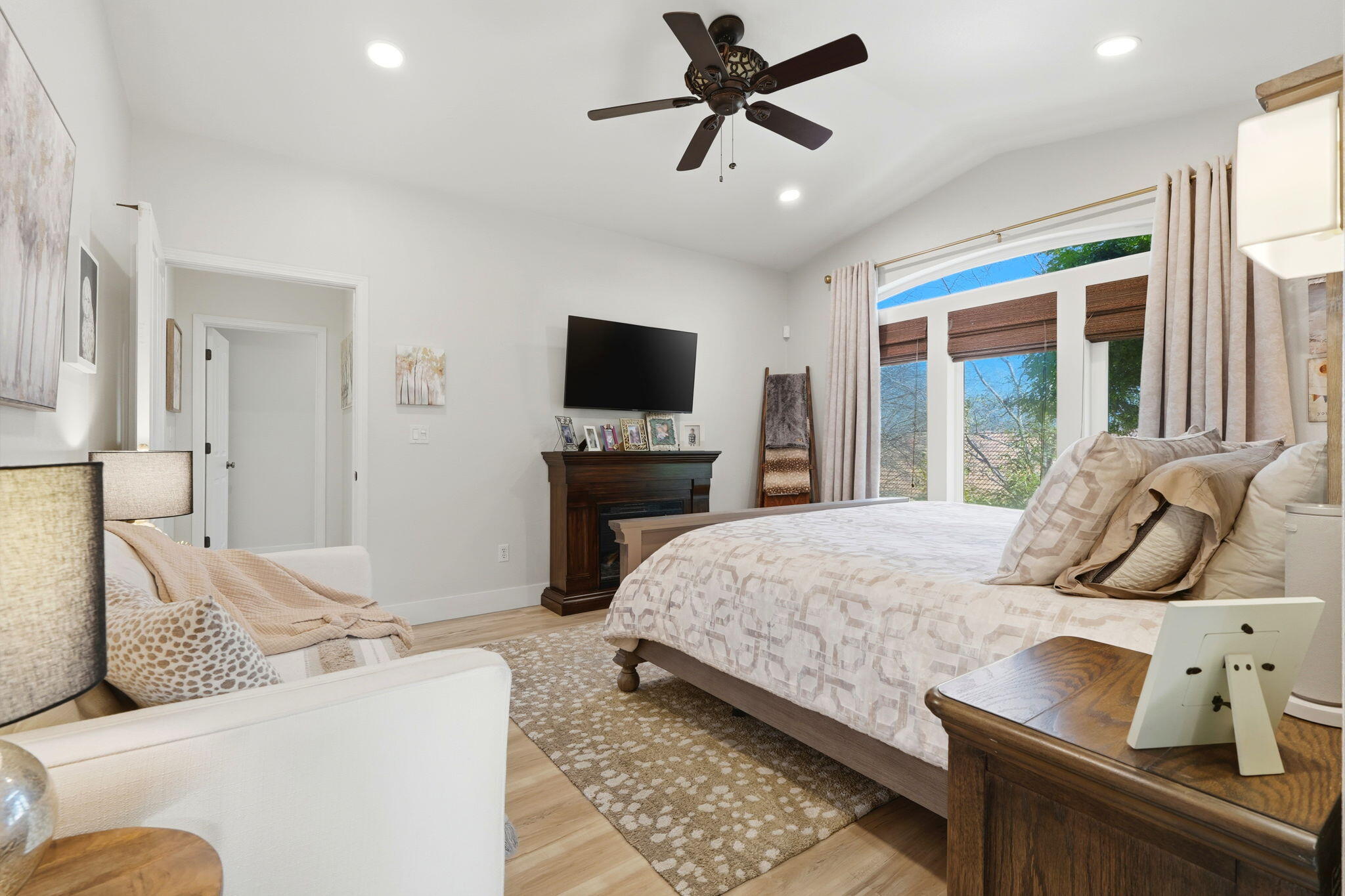 16280 Wardlaw Dr, Springville, CA 93265