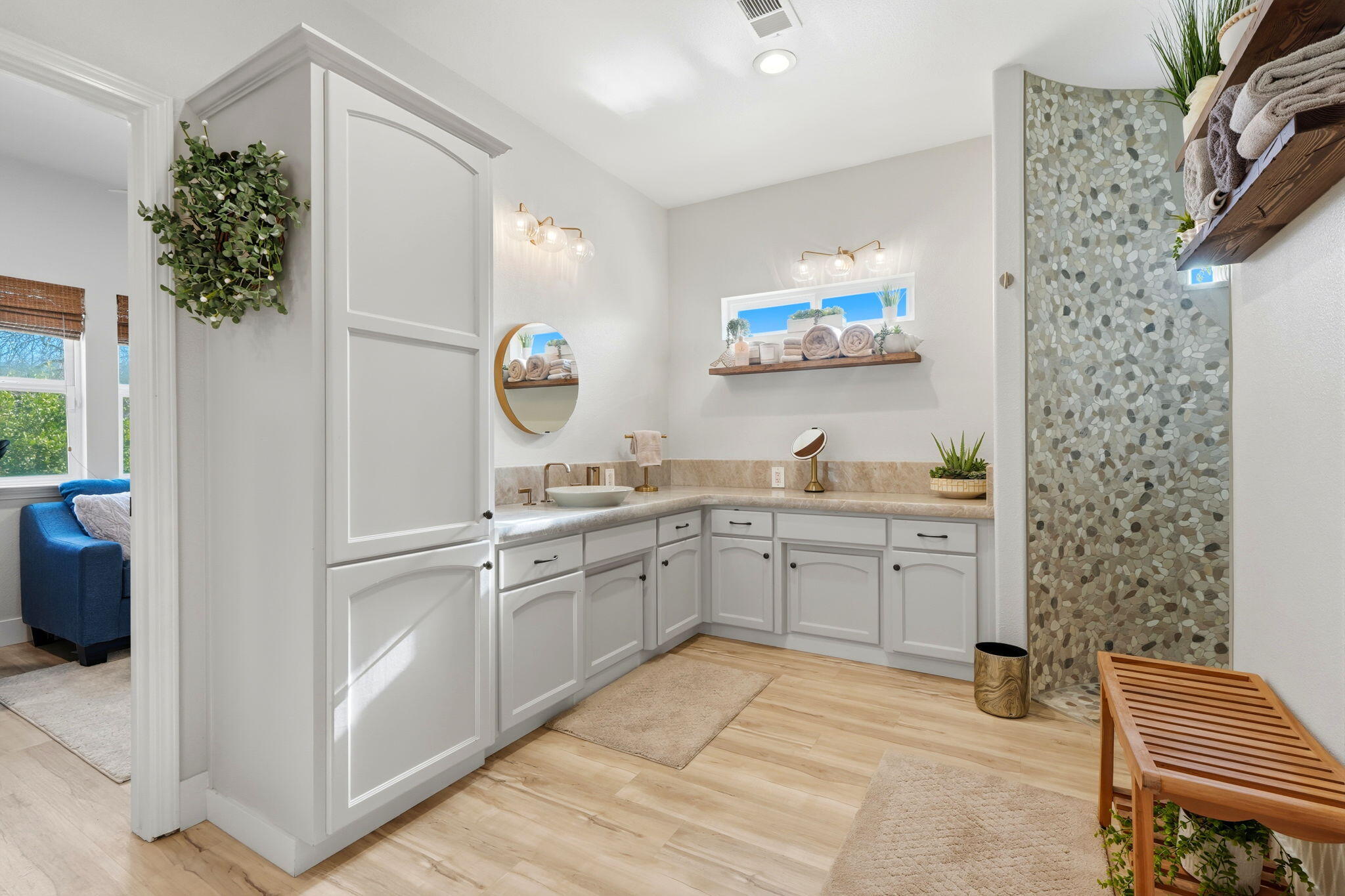 16280 Wardlaw Dr, Springville, CA 93265