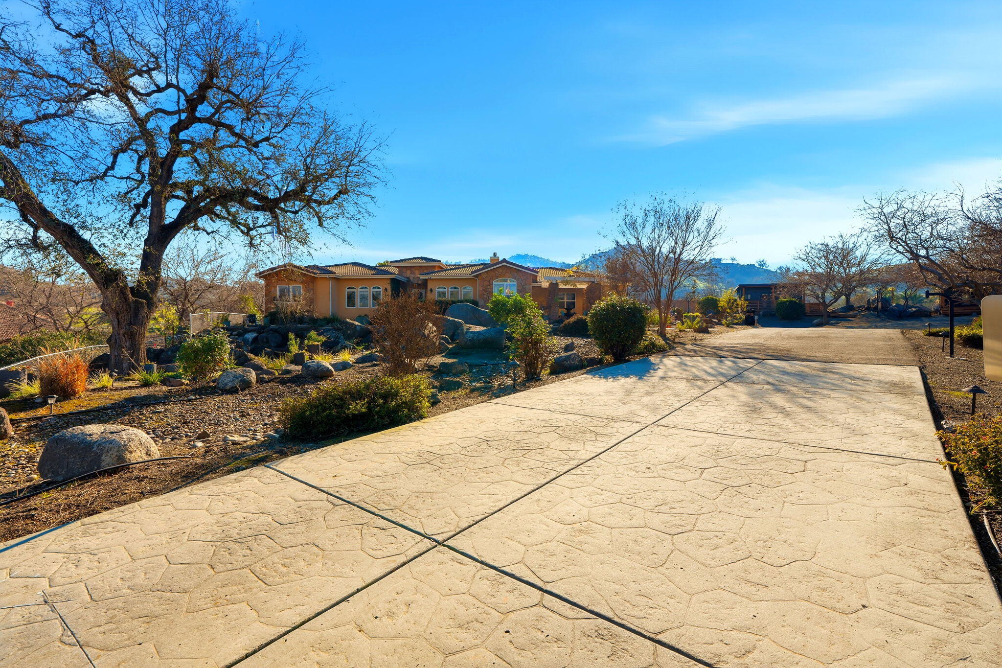 16280 Wardlaw Dr, Springville, CA 93265