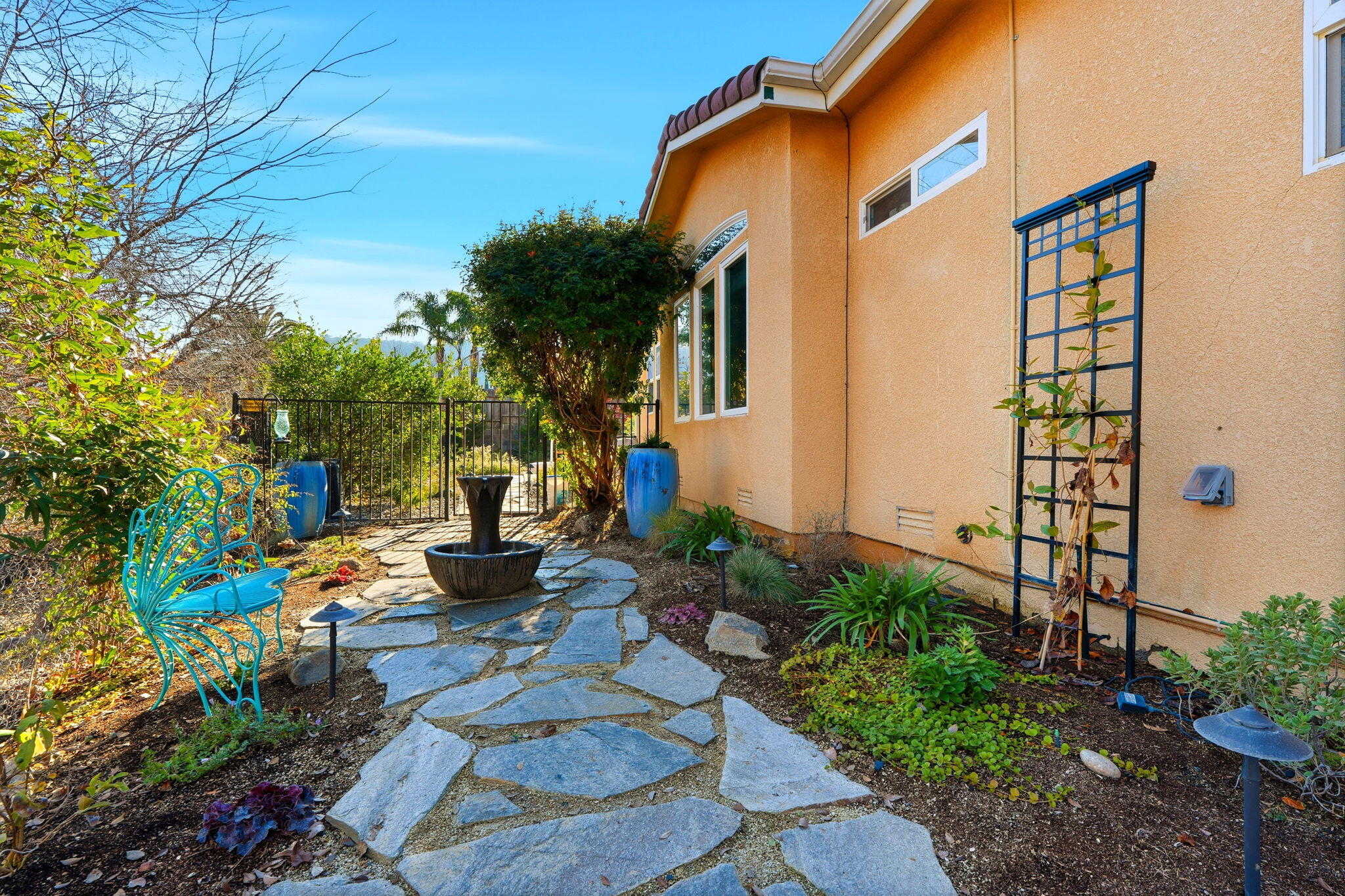 16280 Wardlaw Dr, Springville, CA 93265