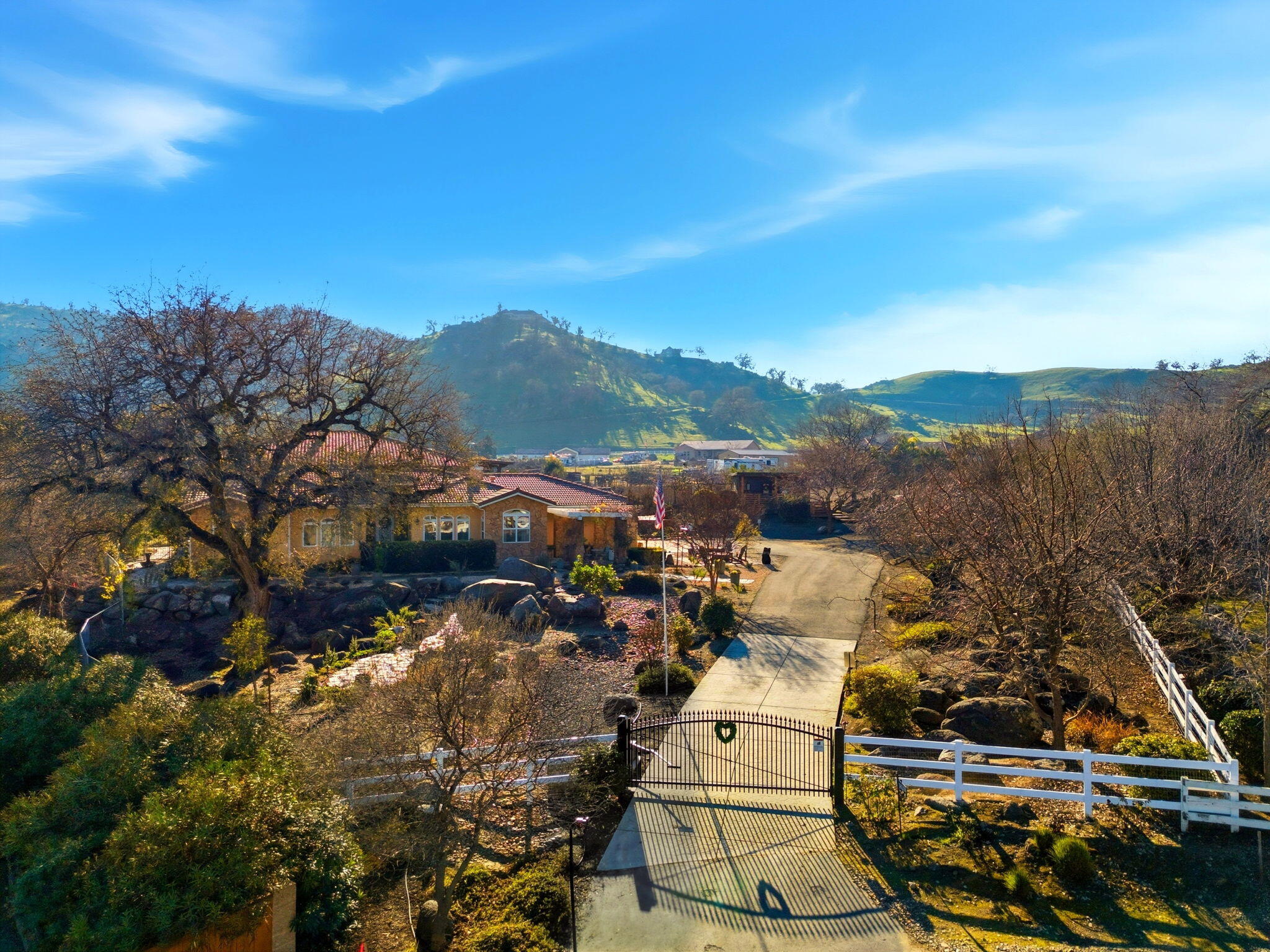 16280 Wardlaw Dr, Springville, CA 93265