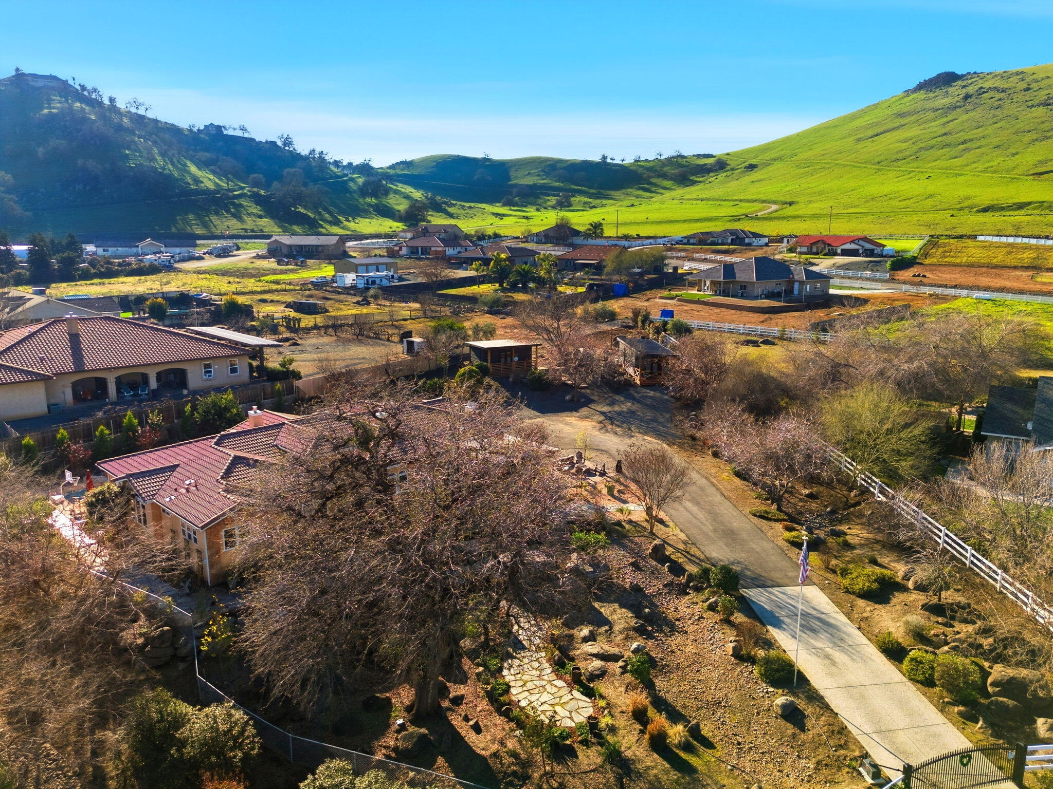 16280 Wardlaw Dr, Springville, CA 93265