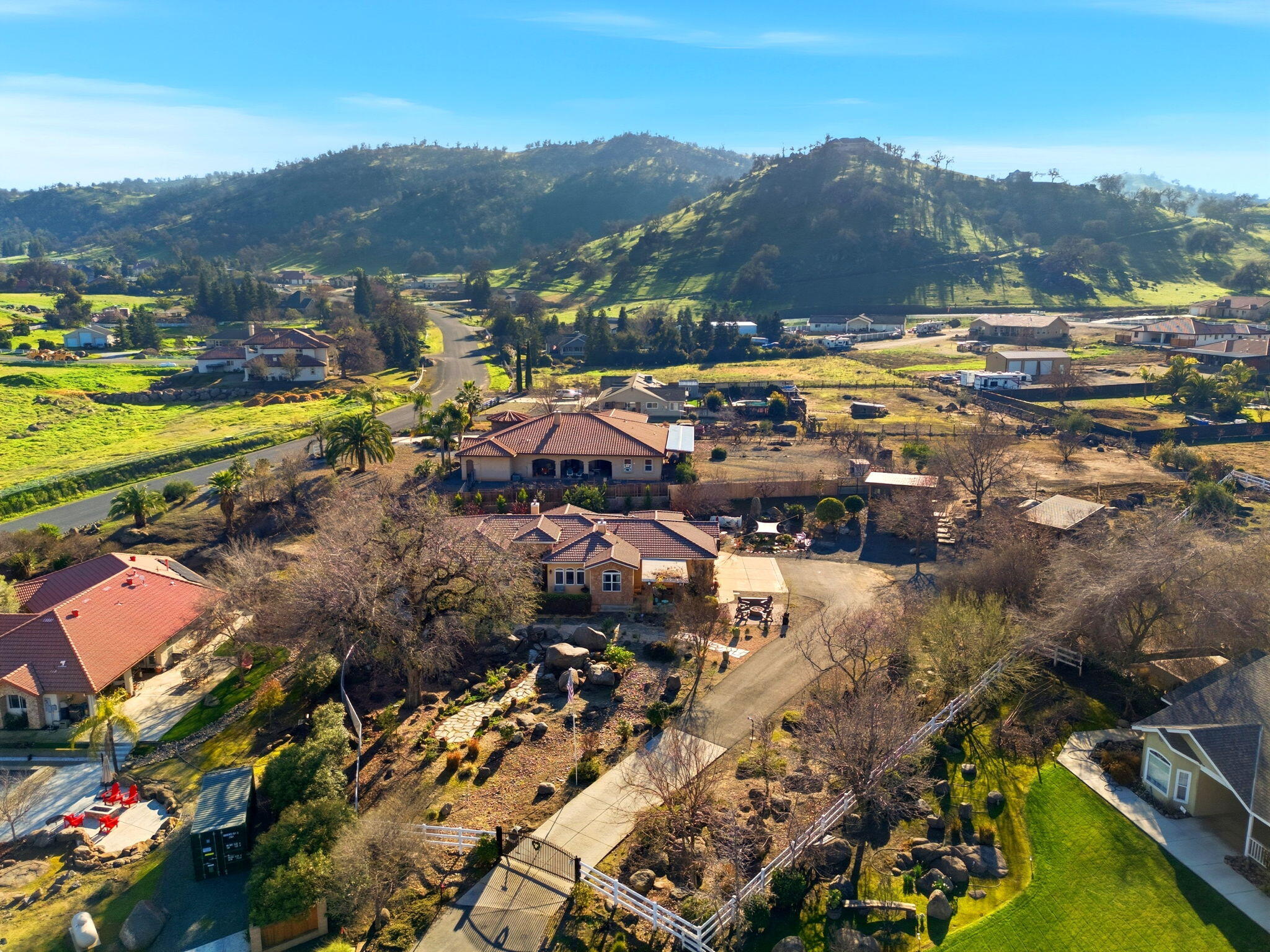 16280 Wardlaw Dr, Springville, CA 93265