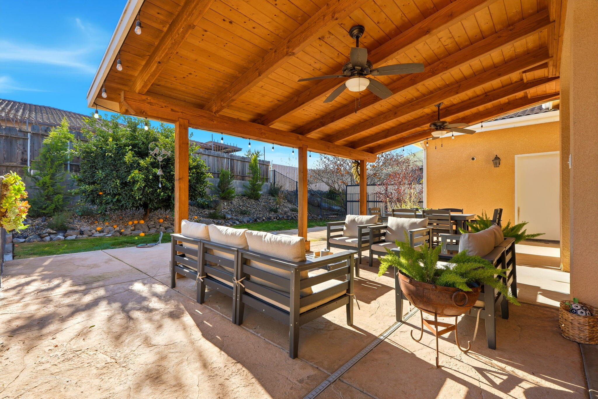 16280 Wardlaw Dr, Springville, CA 93265