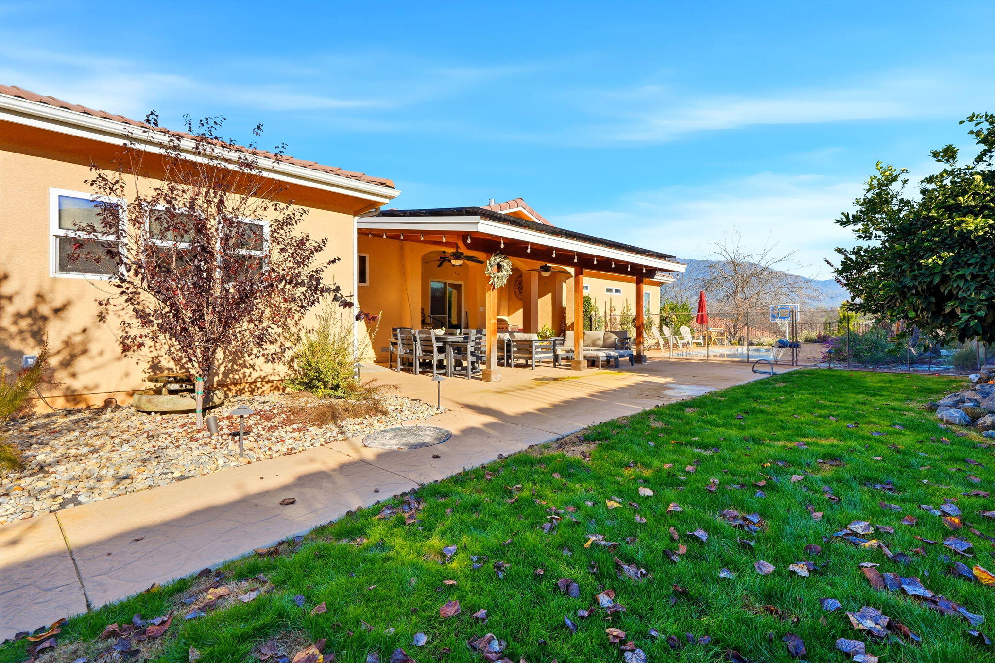 16280 Wardlaw Dr, Springville, CA 93265