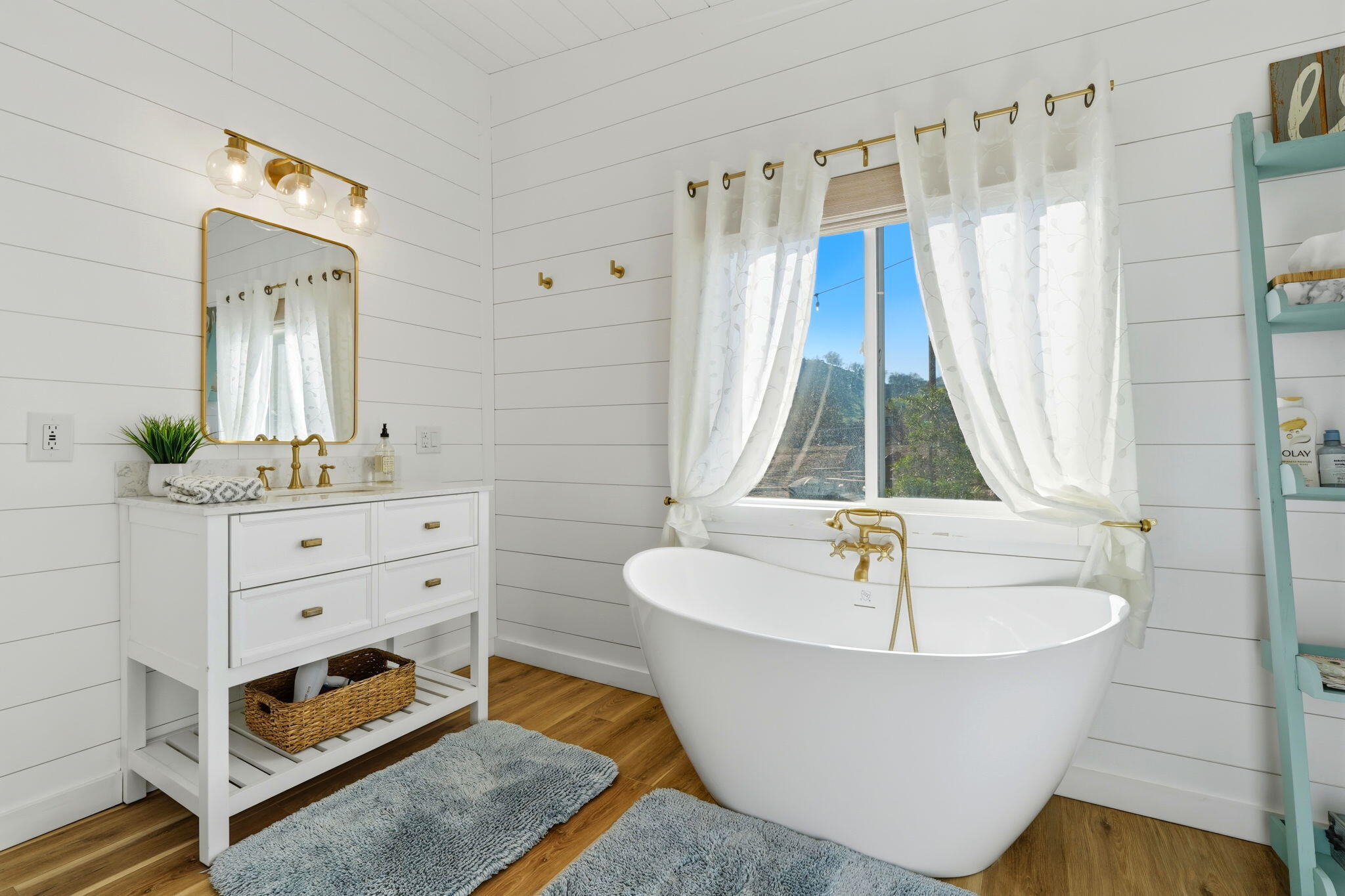 16280 Wardlaw Dr, Springville, CA 93265