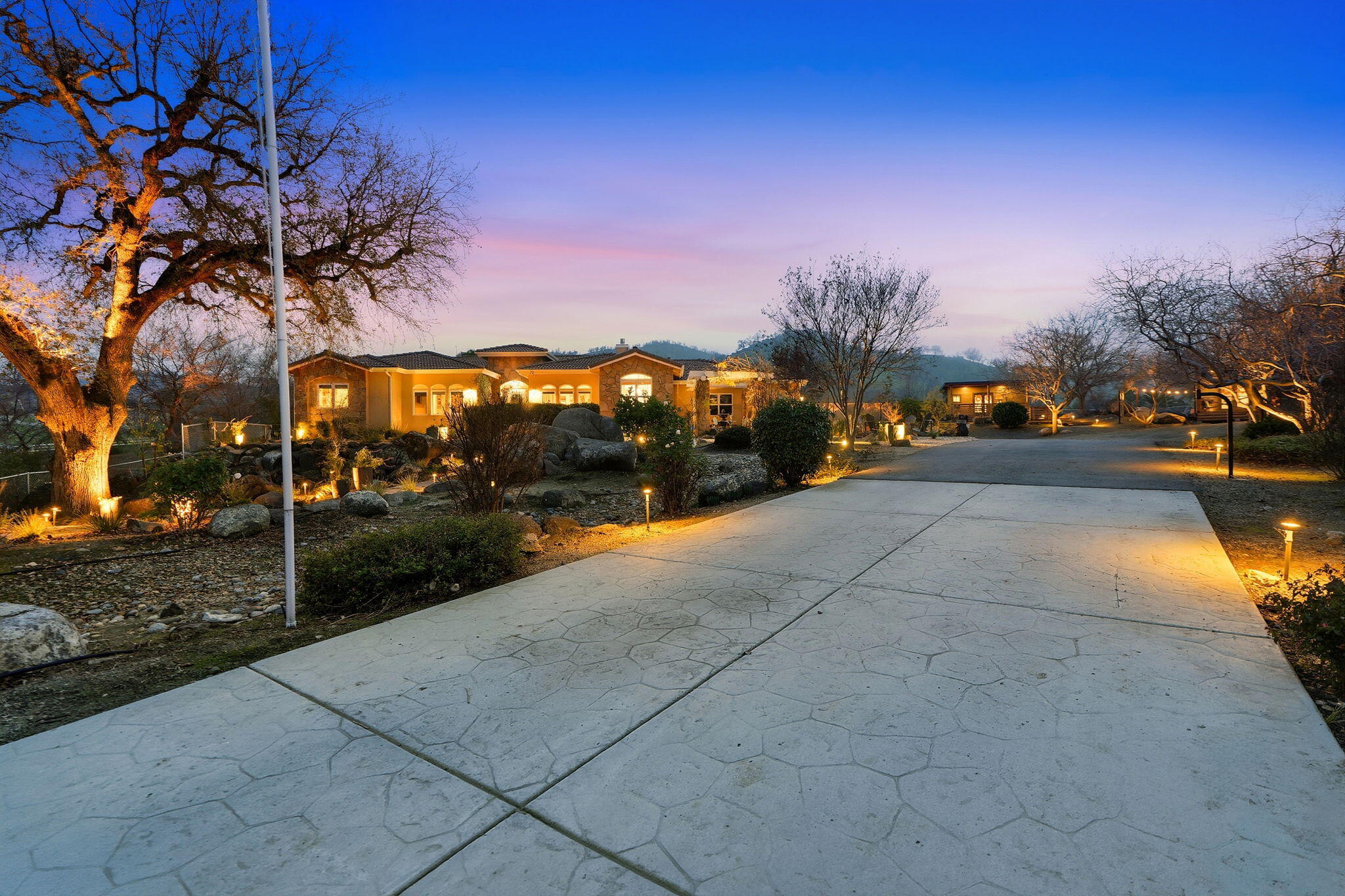 16280 Wardlaw Dr, Springville, CA 93265