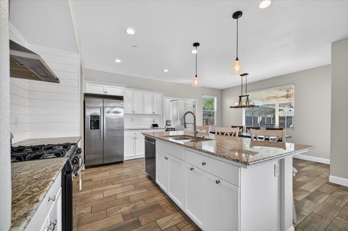 6259 W Prospect Ave, Visalia, CA 93291