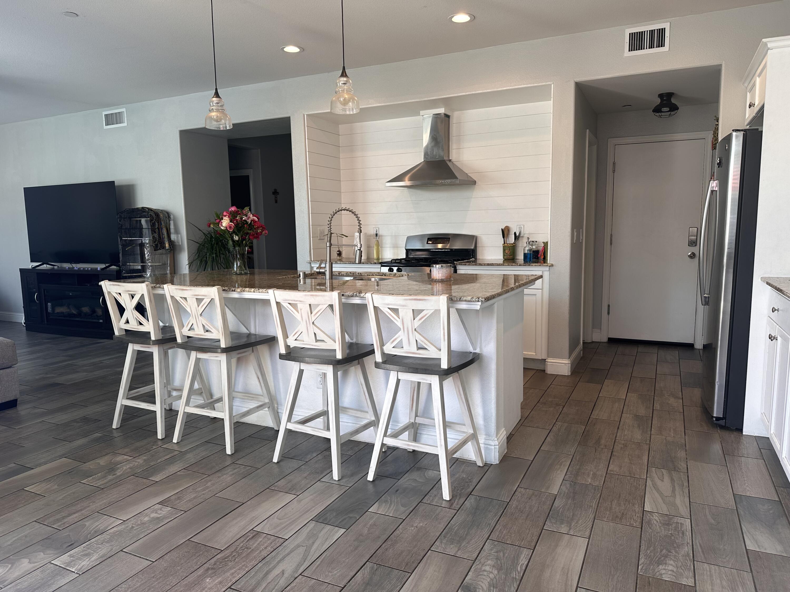 6259 W Prospect Ave, Visalia, CA 93291