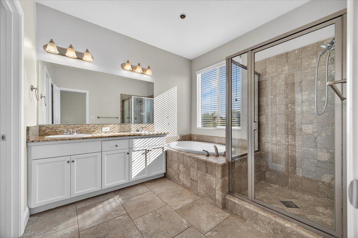 6259 W Prospect Ave, Visalia, CA 93291