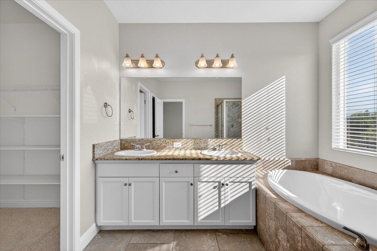 6259 W Prospect Ave, Visalia, CA 93291