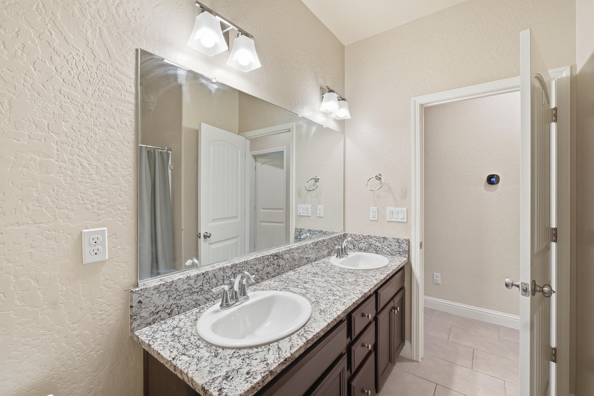 636 Castellina St, Lemoore, CA 93245