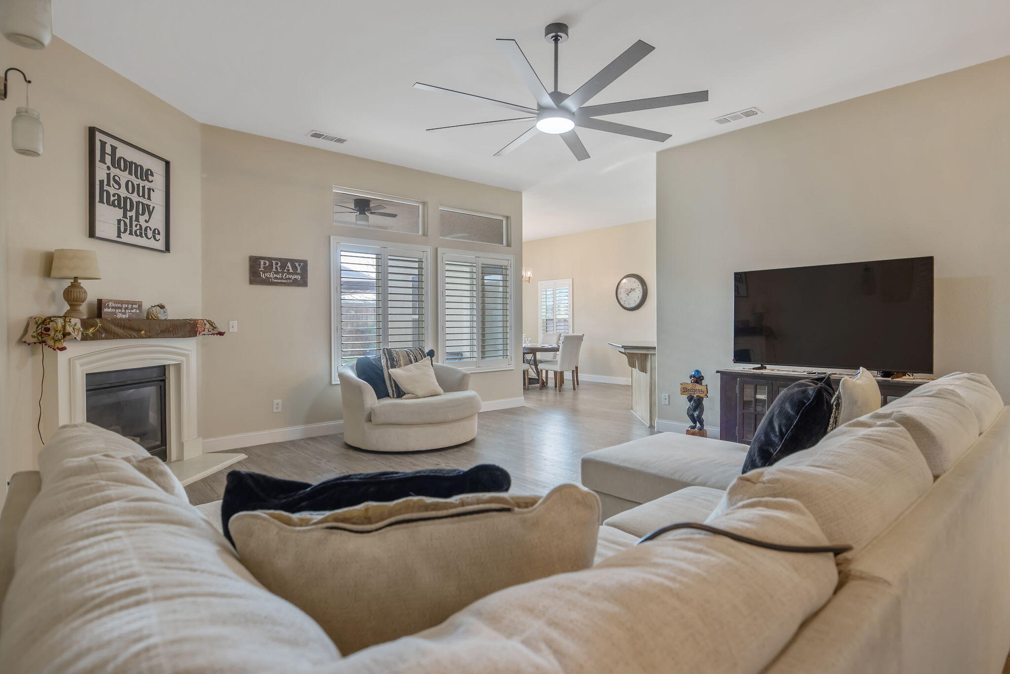 2283 Catavee Ave, Tulare, CA 93274