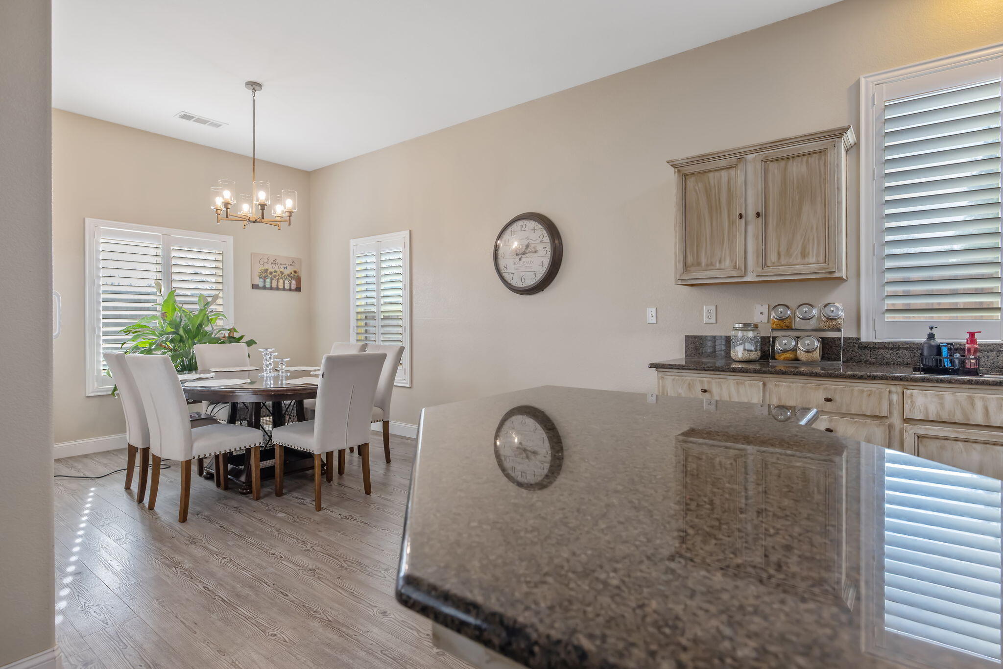 2283 Catavee Ave, Tulare, CA 93274